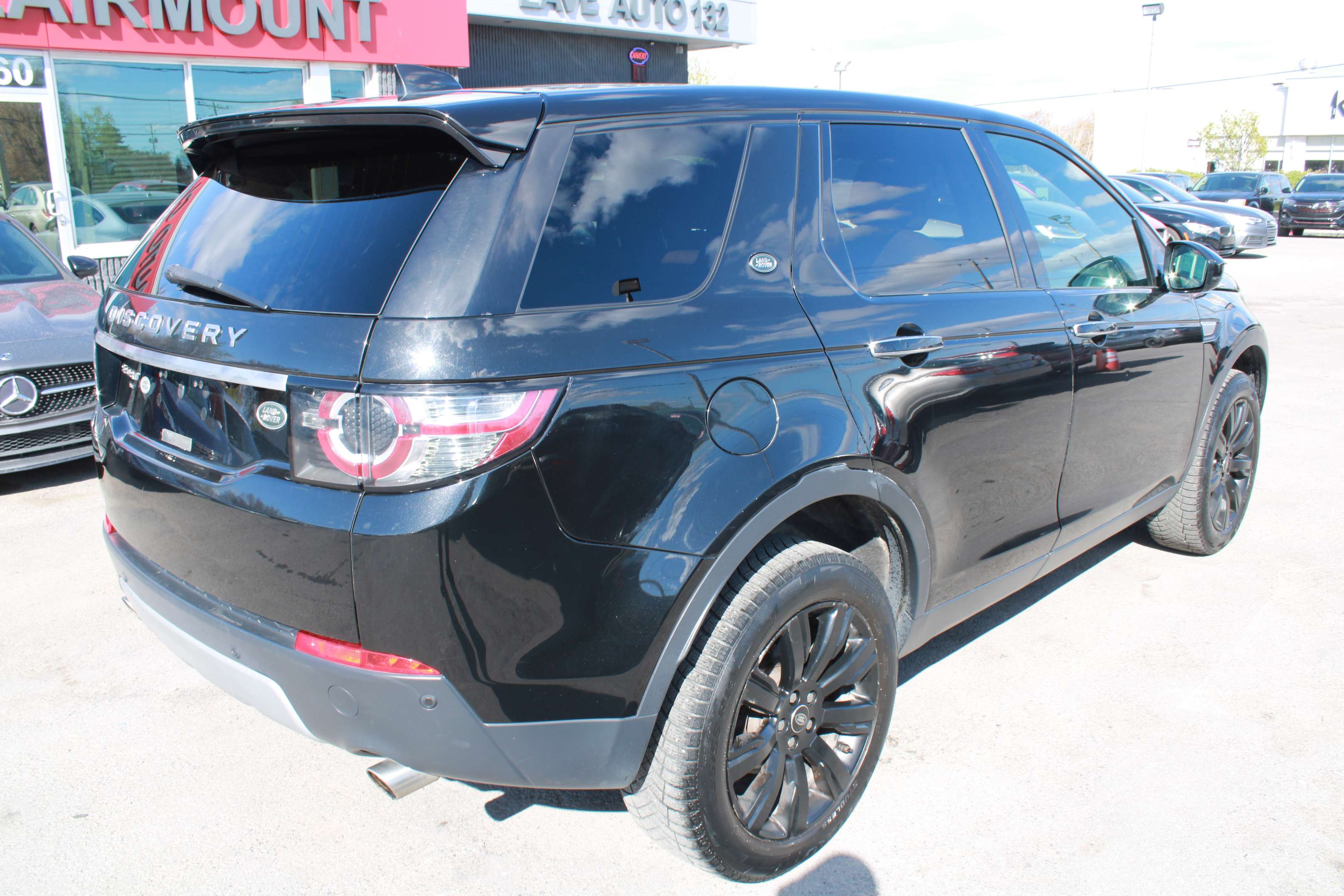2018 Land Rover Discovery Sport HSE Luxury - Image 6