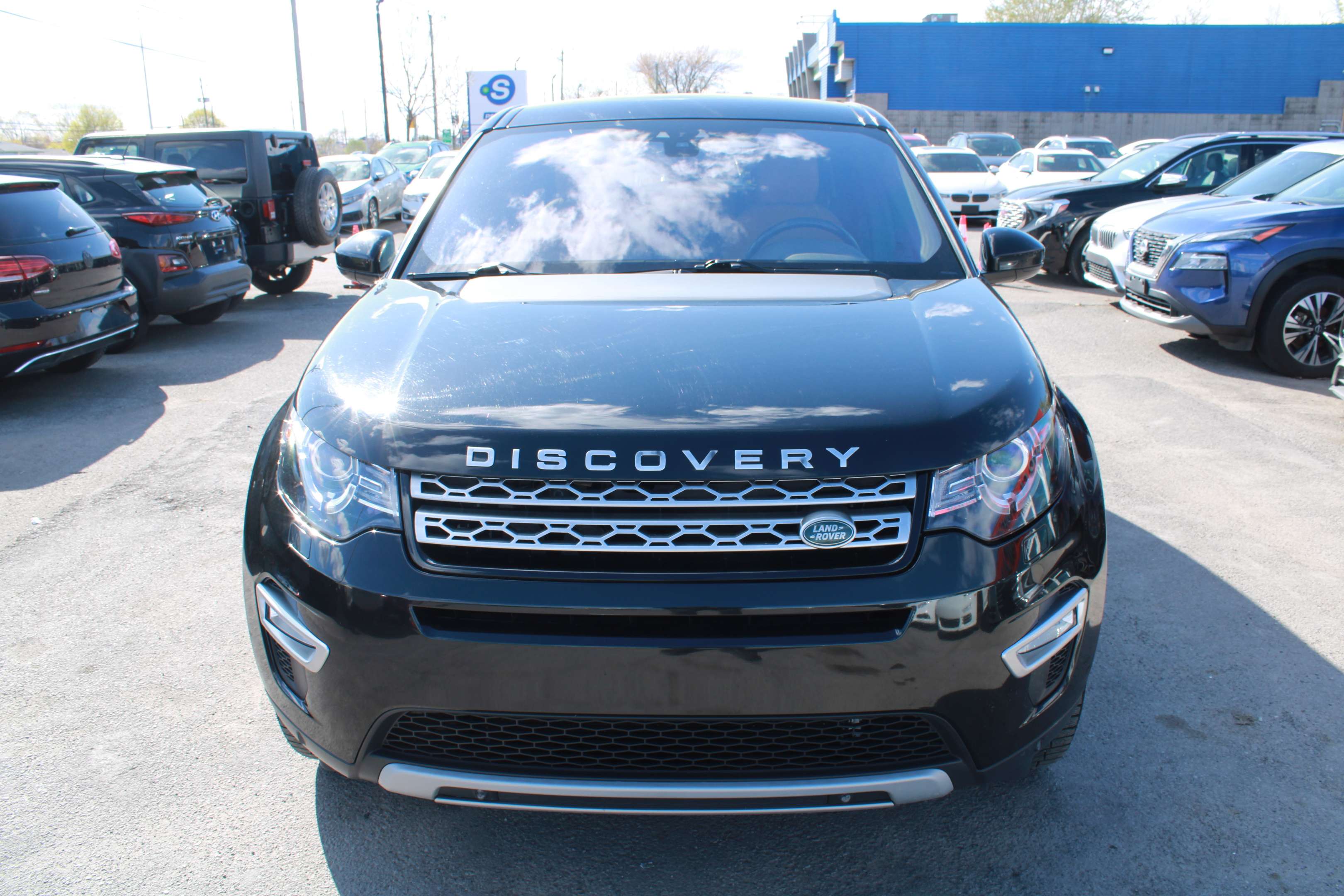 2018 Land Rover Discovery Sport HSE Luxury - Image 10