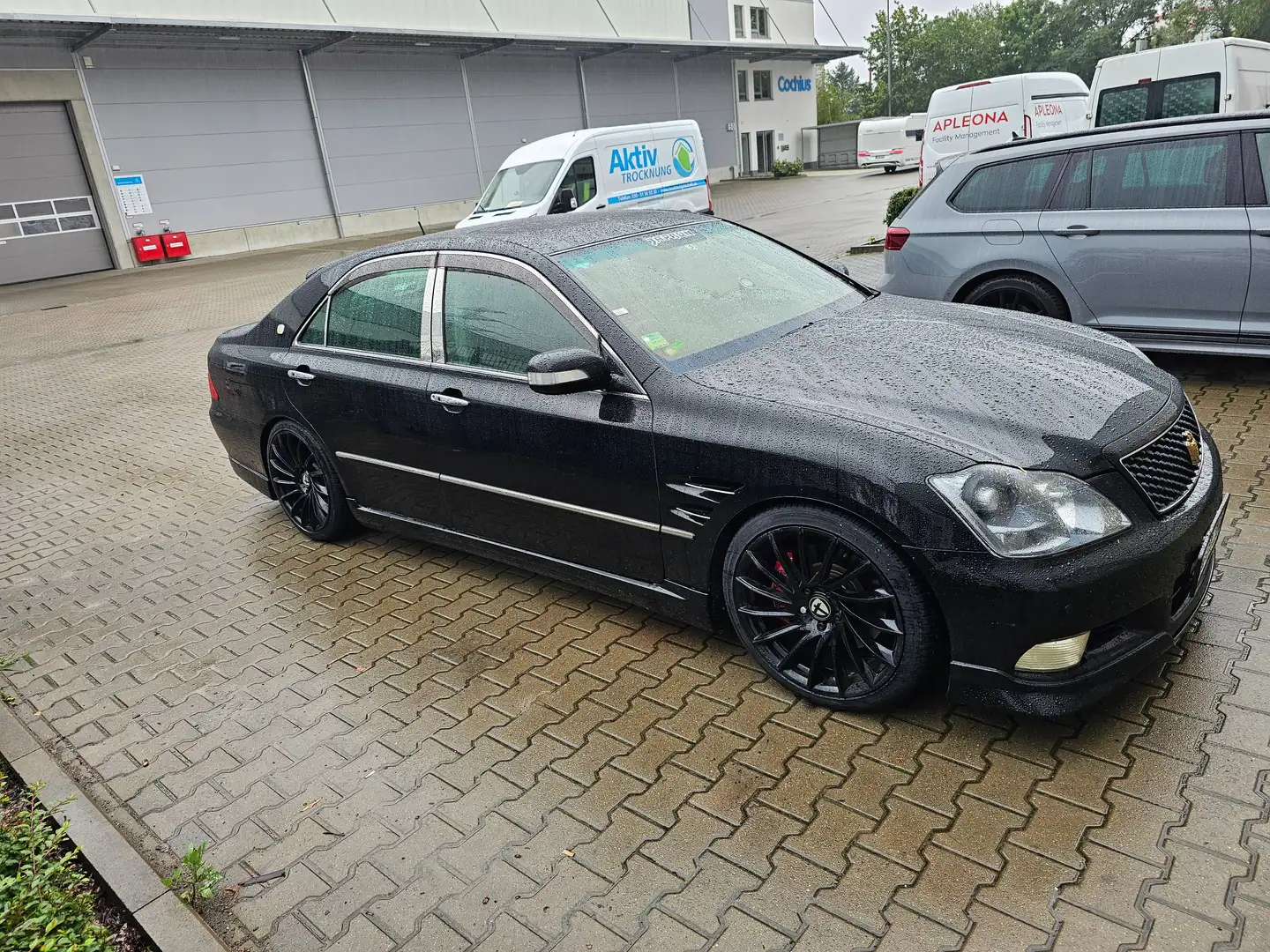 Toyota Crown Athlete Premium Edition Schwarz - 2