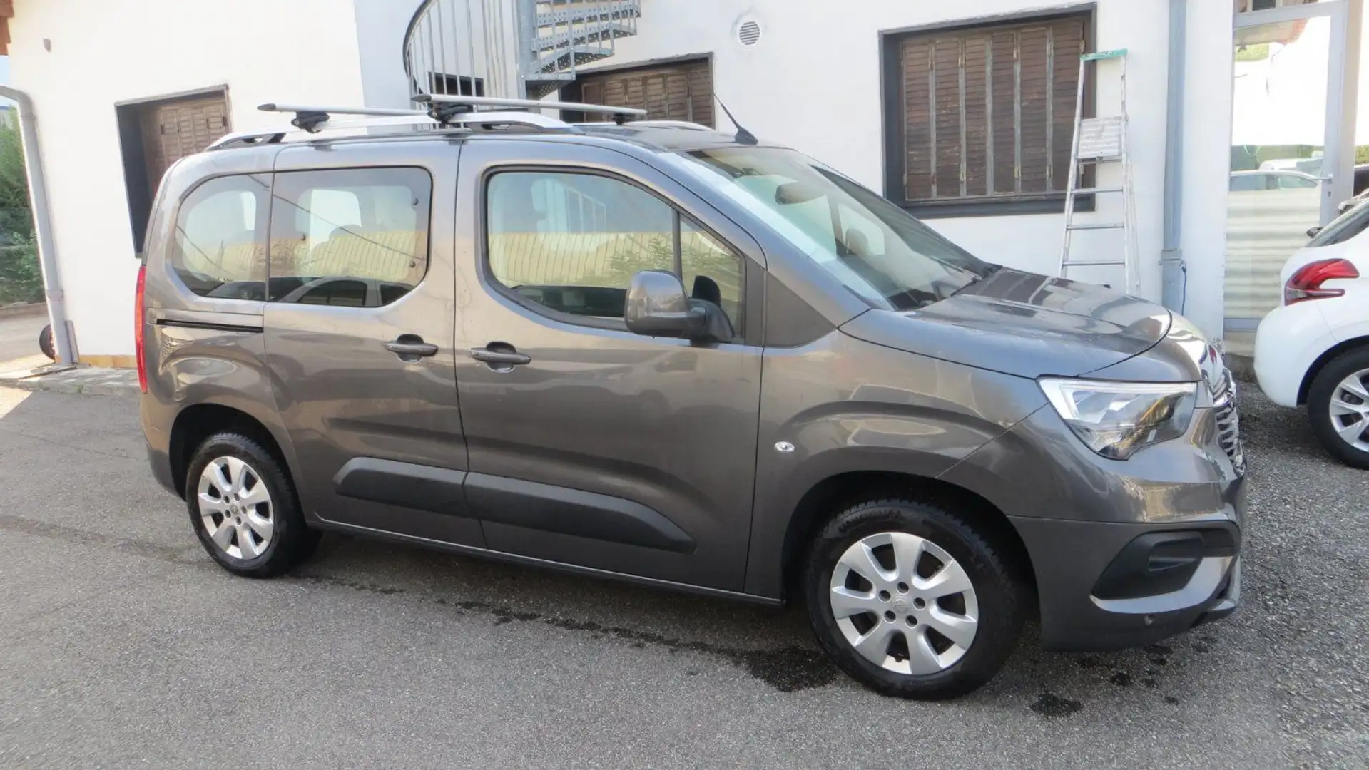 Opel Combo 1,5 cdti life 7 places,102cv 1ere main, carnet, Gris - 2