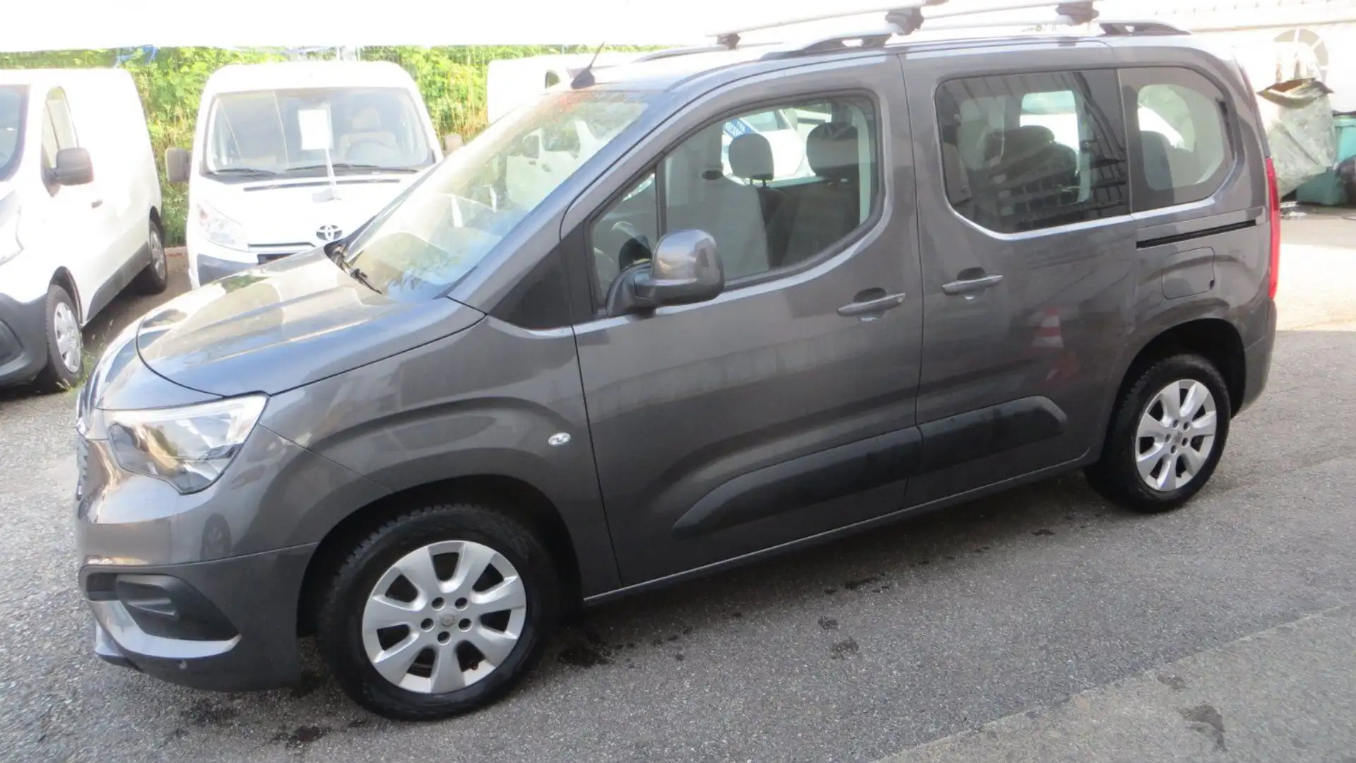 Opel Combo 1,5 cdti life 7 places,102cv 1ere main, carnet, Grijs - 1