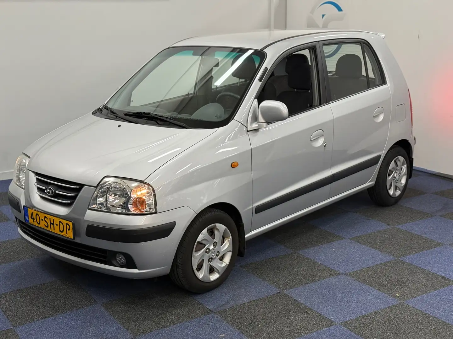 Hyundai Atos 1.1i Dynamic Cool / NAP / AUTOMAAT / AIRCO / NIEUW Gris - 2