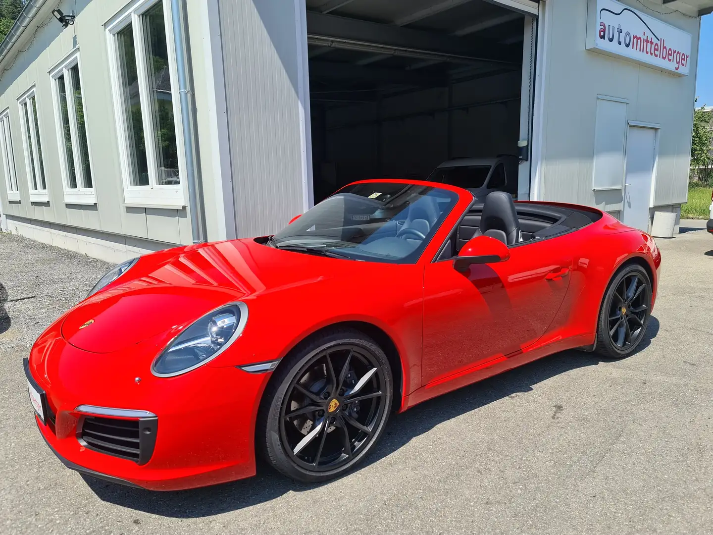 Porsche 911 Carrera Cabrio  (991)  "wie neu" Rot - 2
