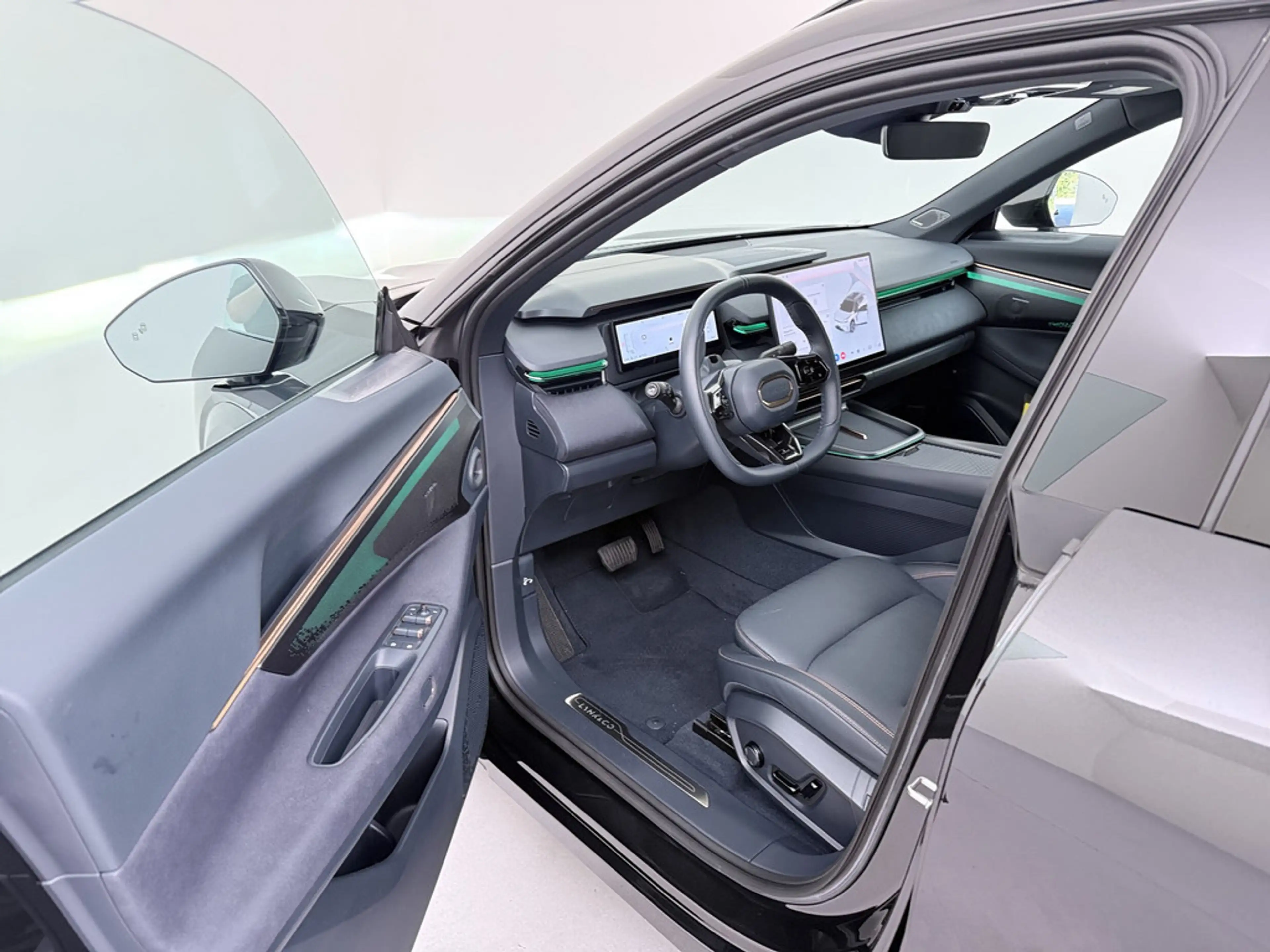 Lynk & Co 08 PHEV 257 kW More SOFORT VERFÜGBAR — photo 11
