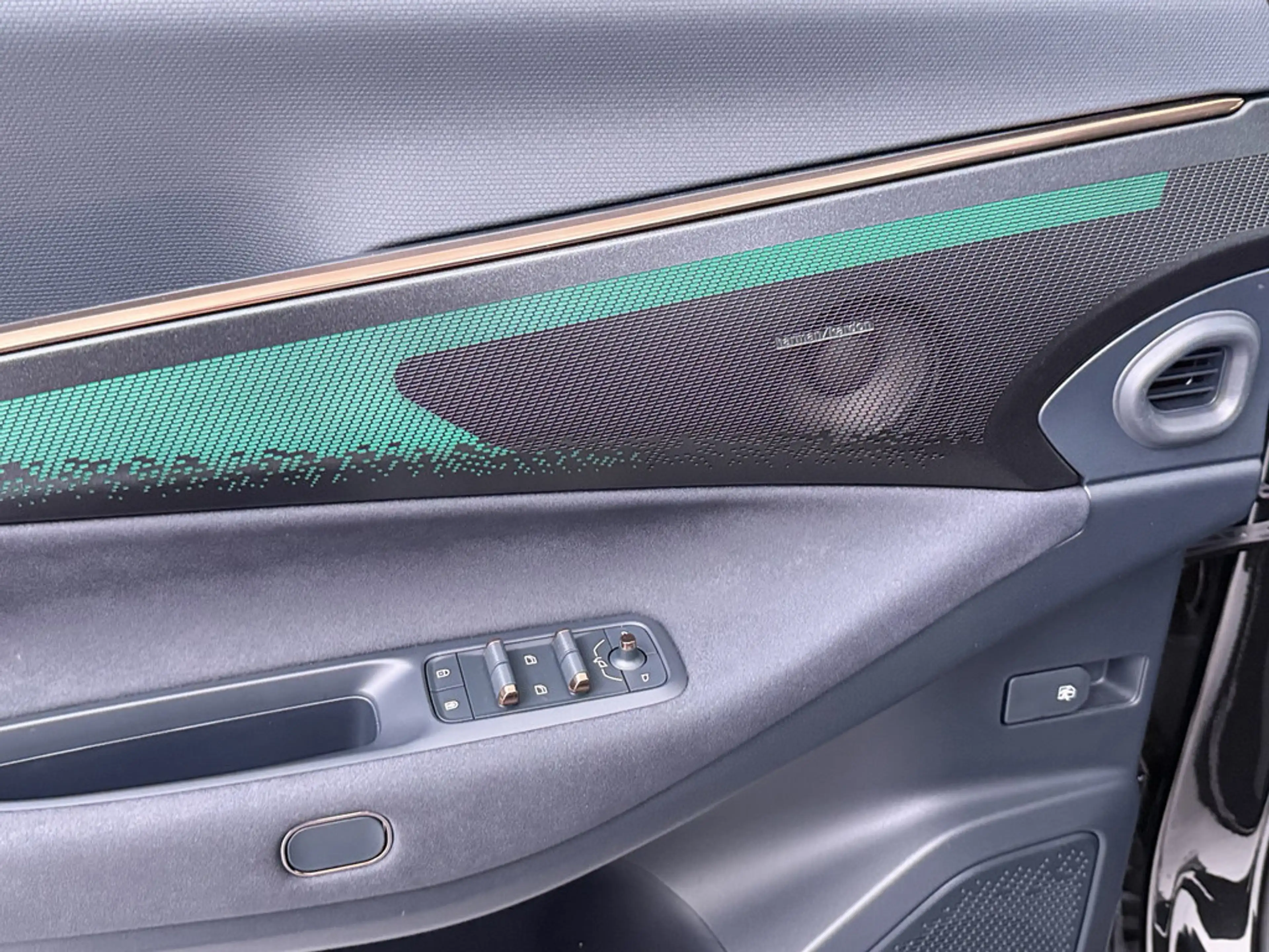 Lynk & Co 08 PHEV 257 kW More SOFORT VERFÜGBAR — photo 13