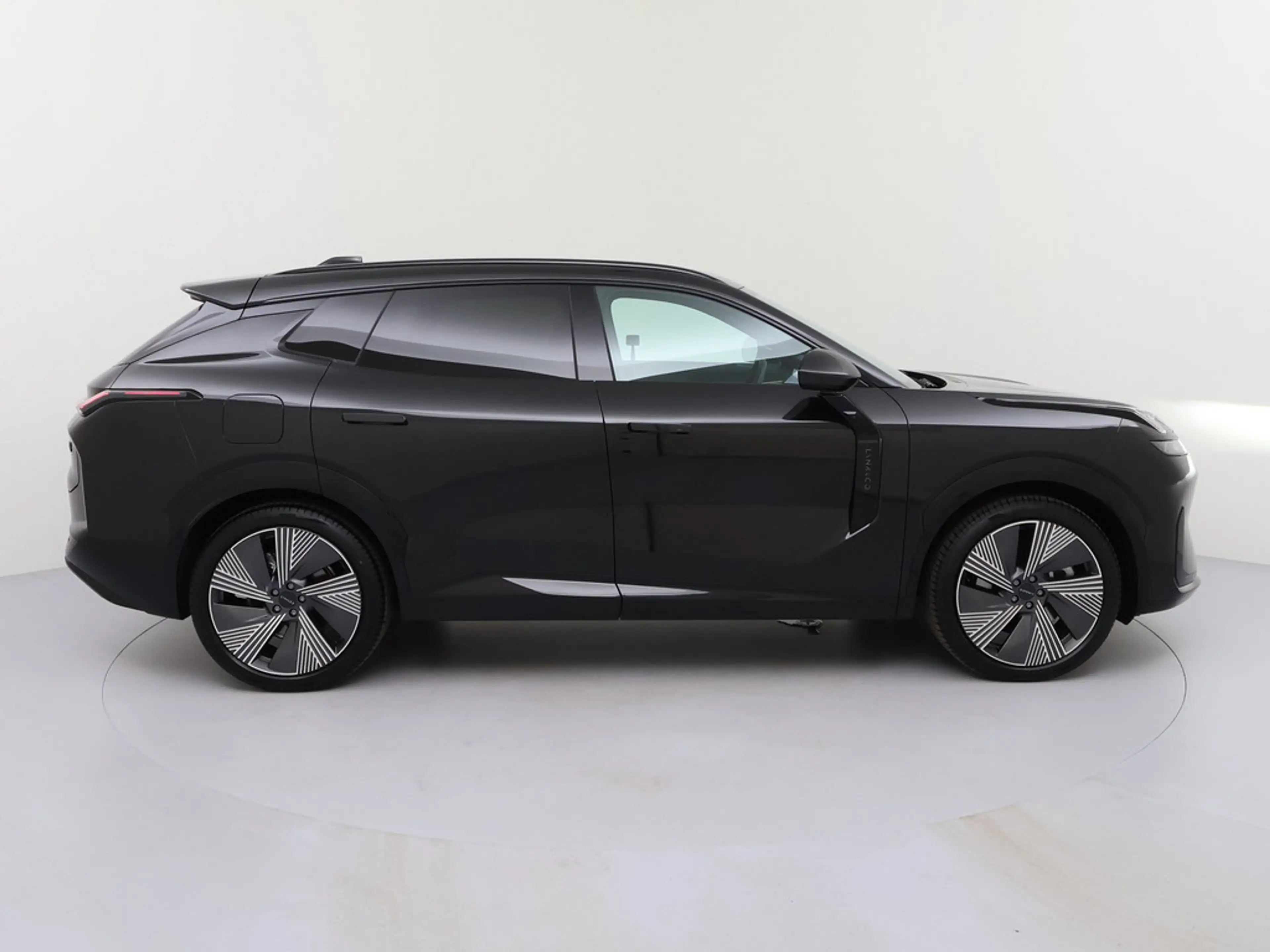 Lynk & Co 08 PHEV 257 kW More SOFORT VERFÜGBAR — photo 4