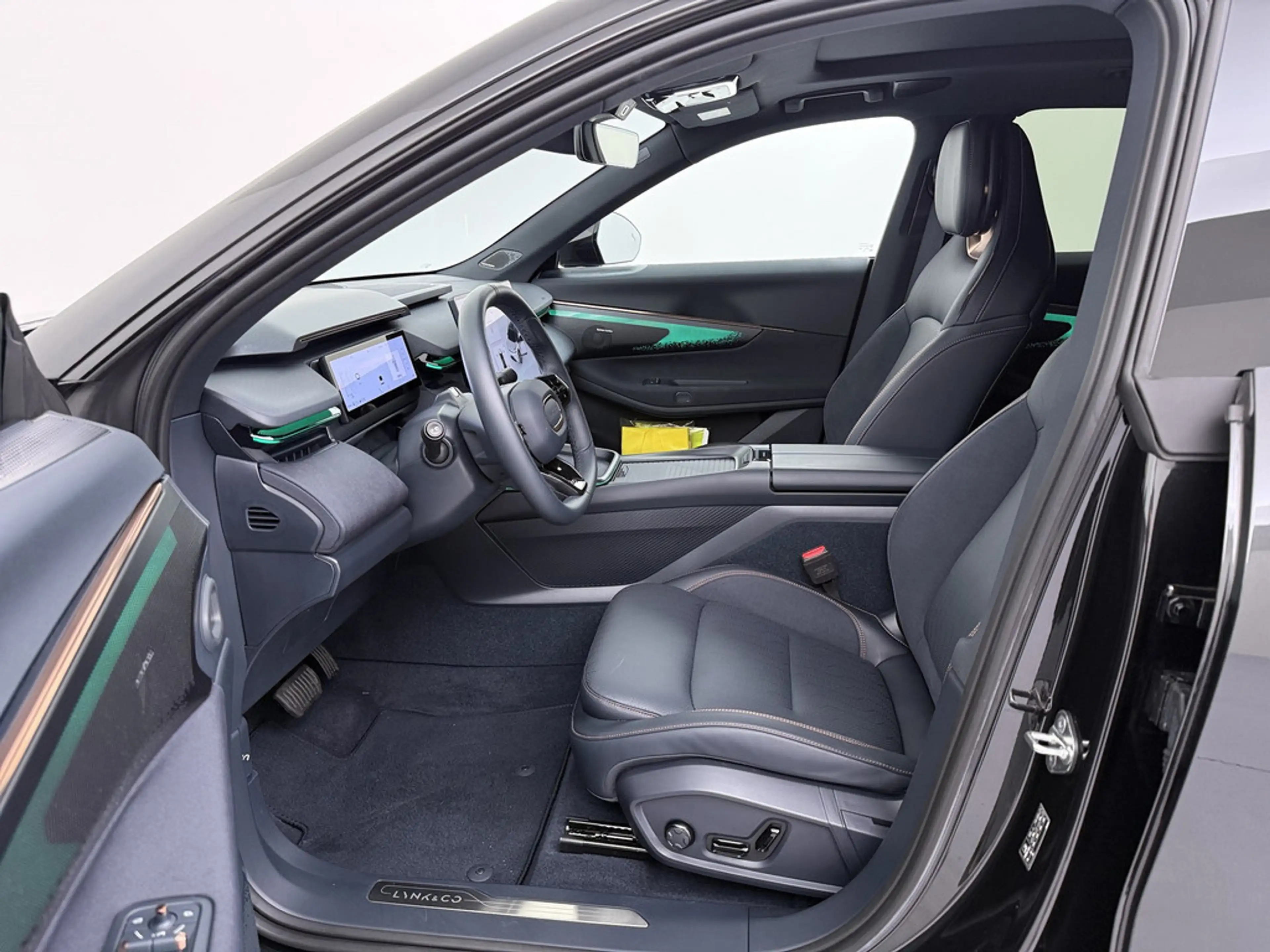 Lynk & Co 08 PHEV 257 kW More SOFORT VERFÜGBAR — photo 12