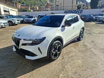 Junior 1.2 136 CV Hybrid eDCT6 Speciale