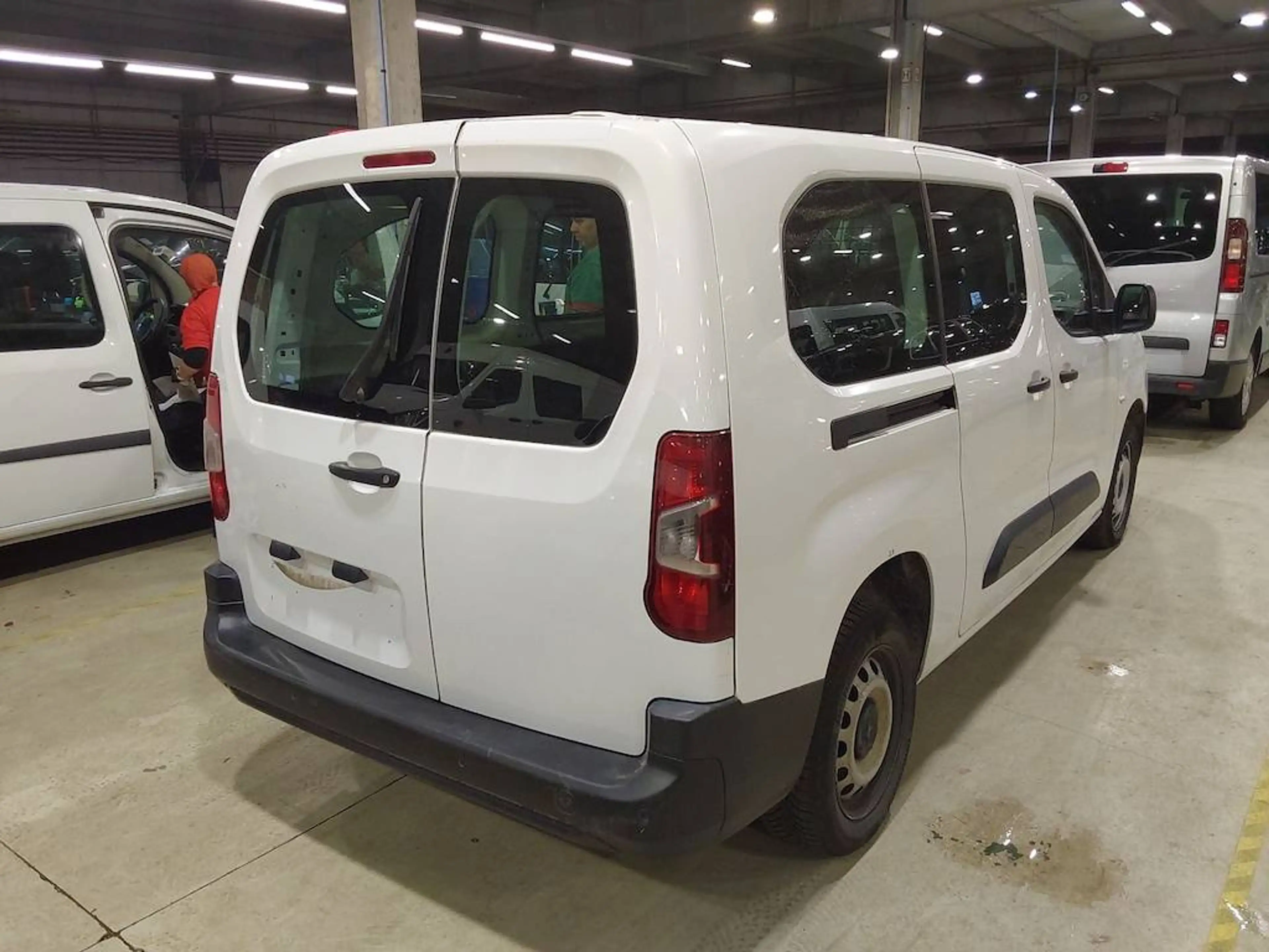 Peugeot Partner 1.5 BHDI L2 HEAVY PRO / CAPT AR/  BLTHT / 280 € X 60 /M — photo 4
