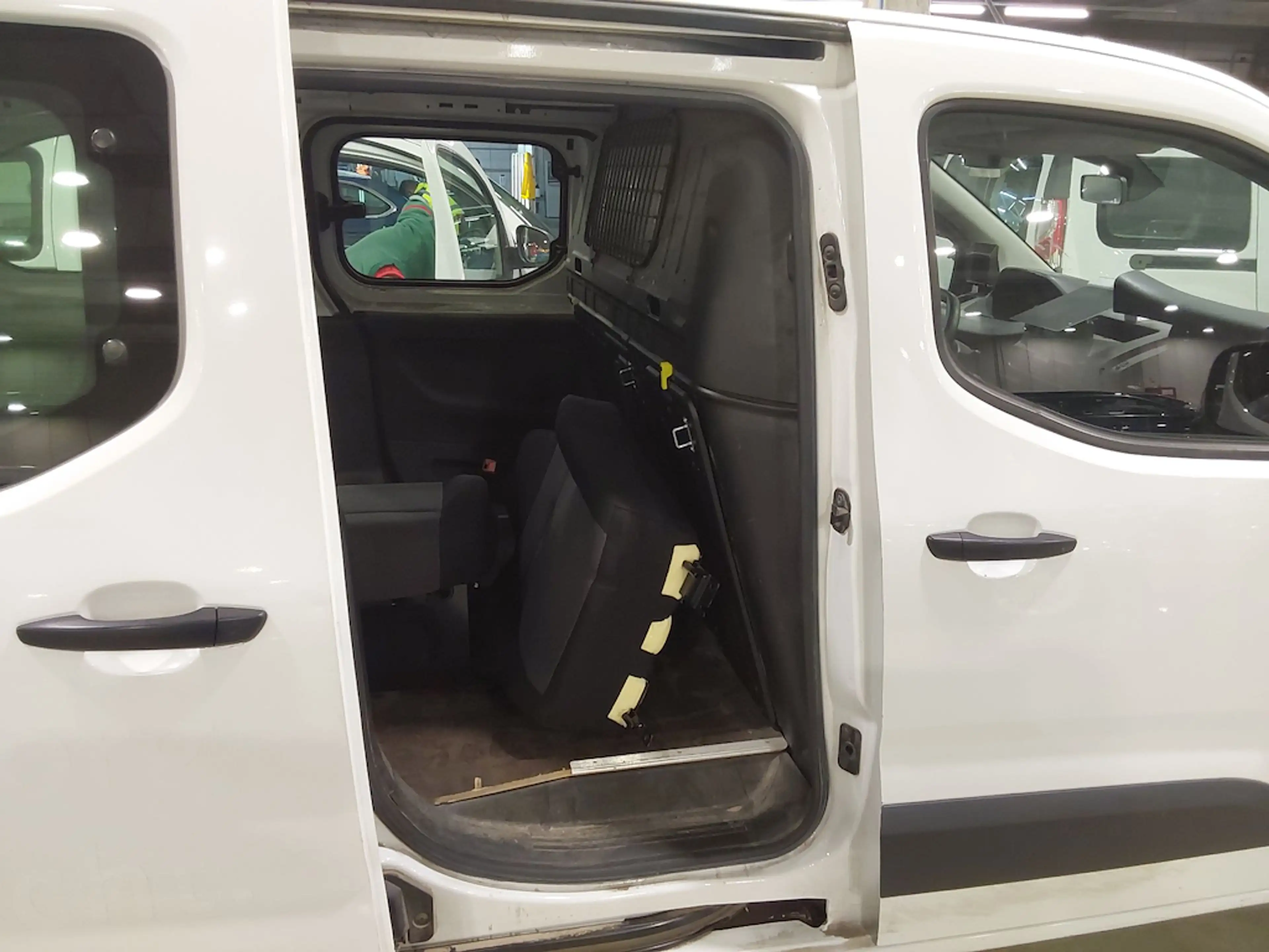 Peugeot Partner 1.5 BHDI L2 HEAVY PRO / CAPT AR/  BLTHT / 280 € X 60 /M — photo 5