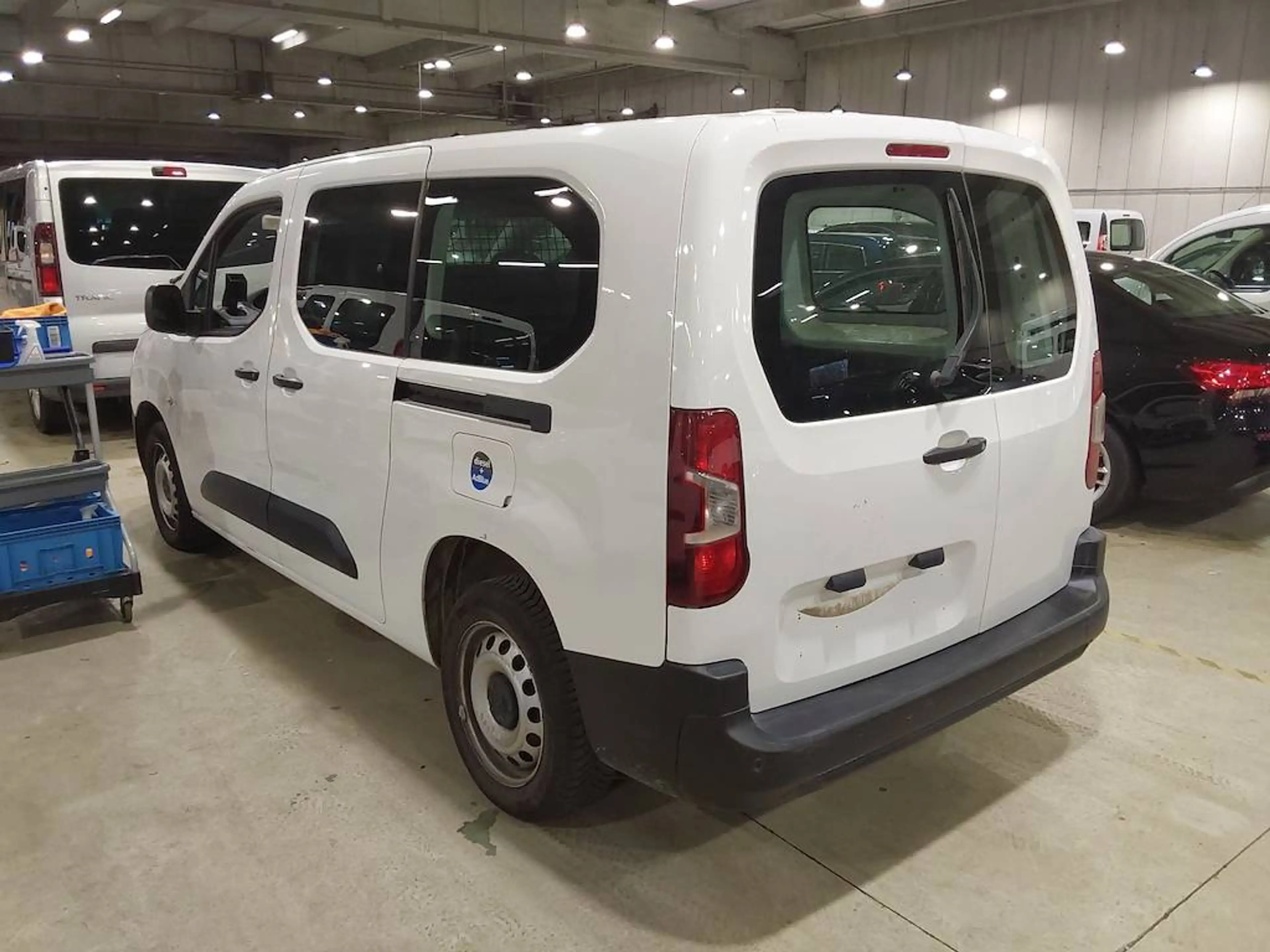 Peugeot Partner 1.5 BHDI L2 HEAVY PRO / CAPT AR/  BLTHT / 280 € X 60 /M — photo 3