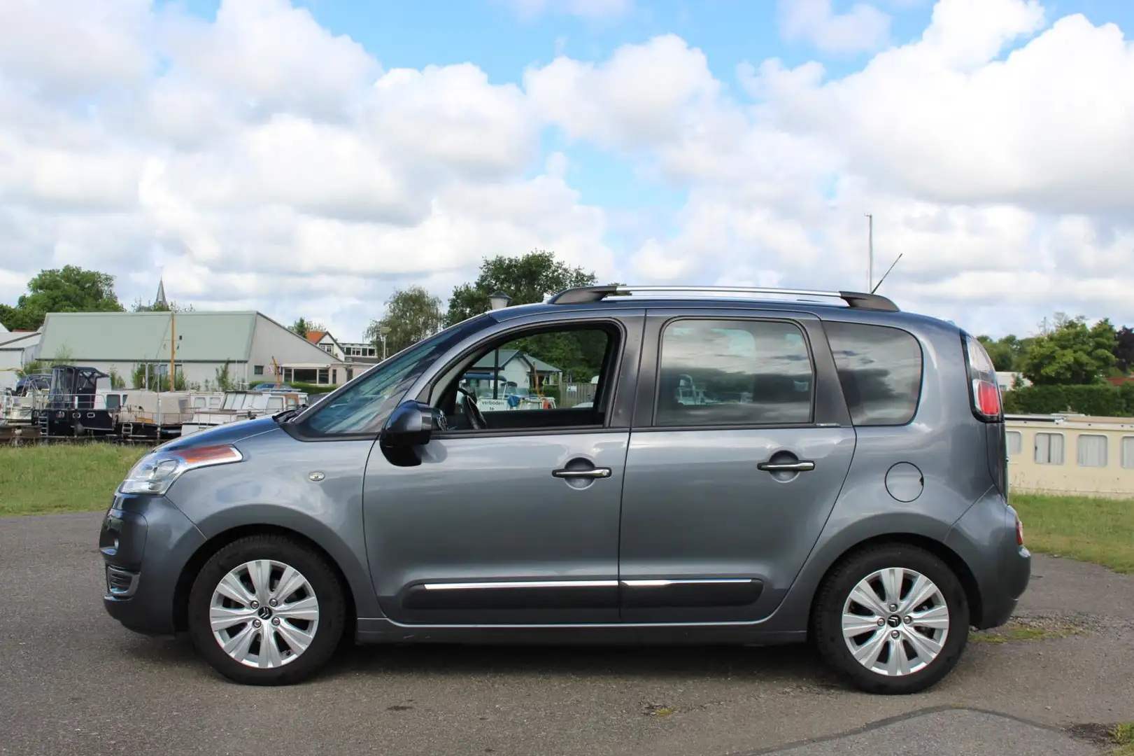 Citroen C3 Picasso 1.4 VTi Exclusive Grijs - 2