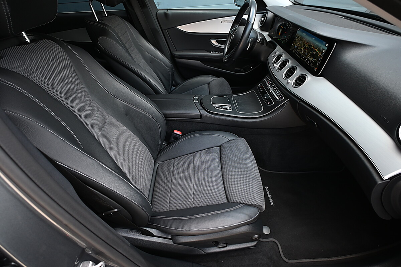 Mercedes-Benz E 300 e PHEV T Aut. AMG ACC, AHK elektr., LED, Navi, ... — photo 11