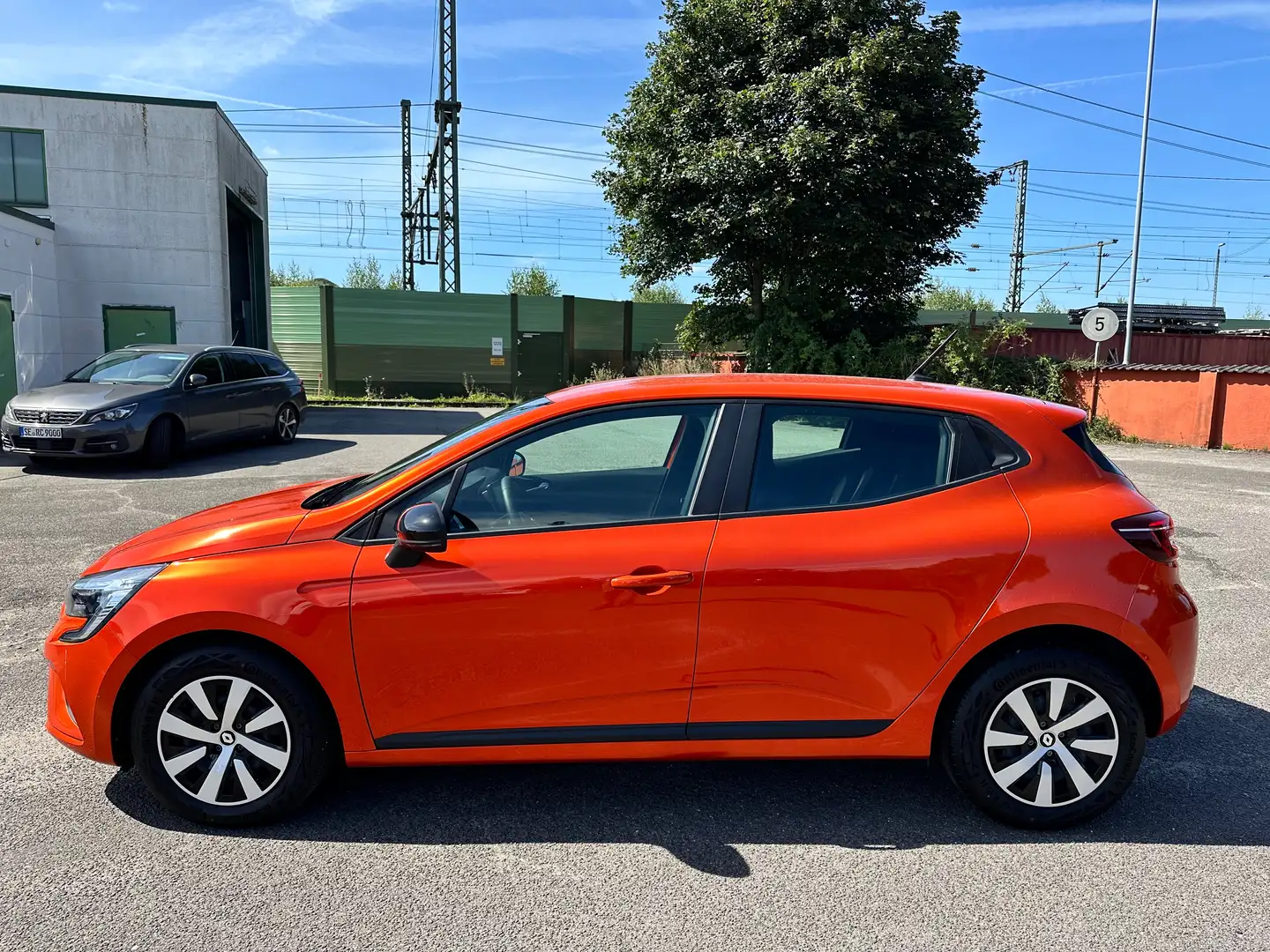 Renault Clio Equilibre Orange - 2
