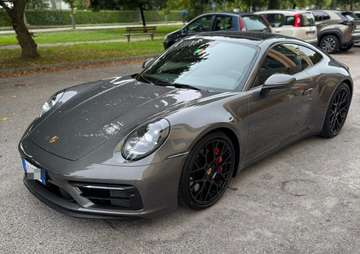 911 Carrera 4 GTS
