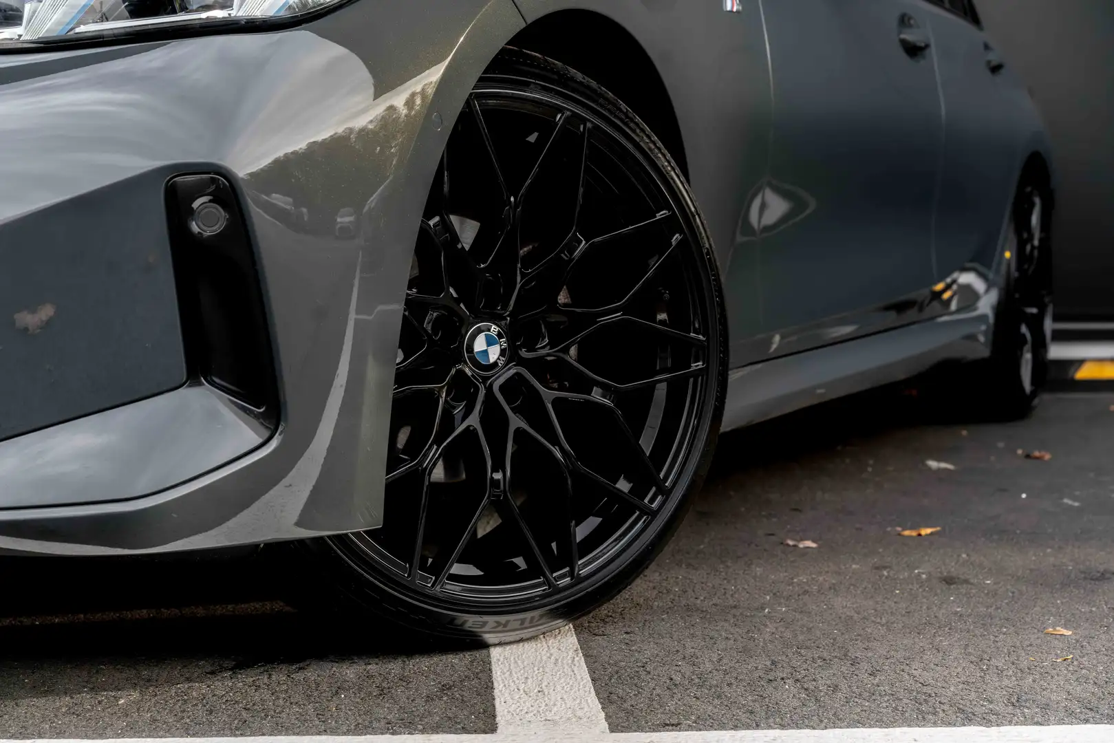 BMW 320 i AS | M-sport | Headup | Camera | HiFi | ACC | Gris - 2