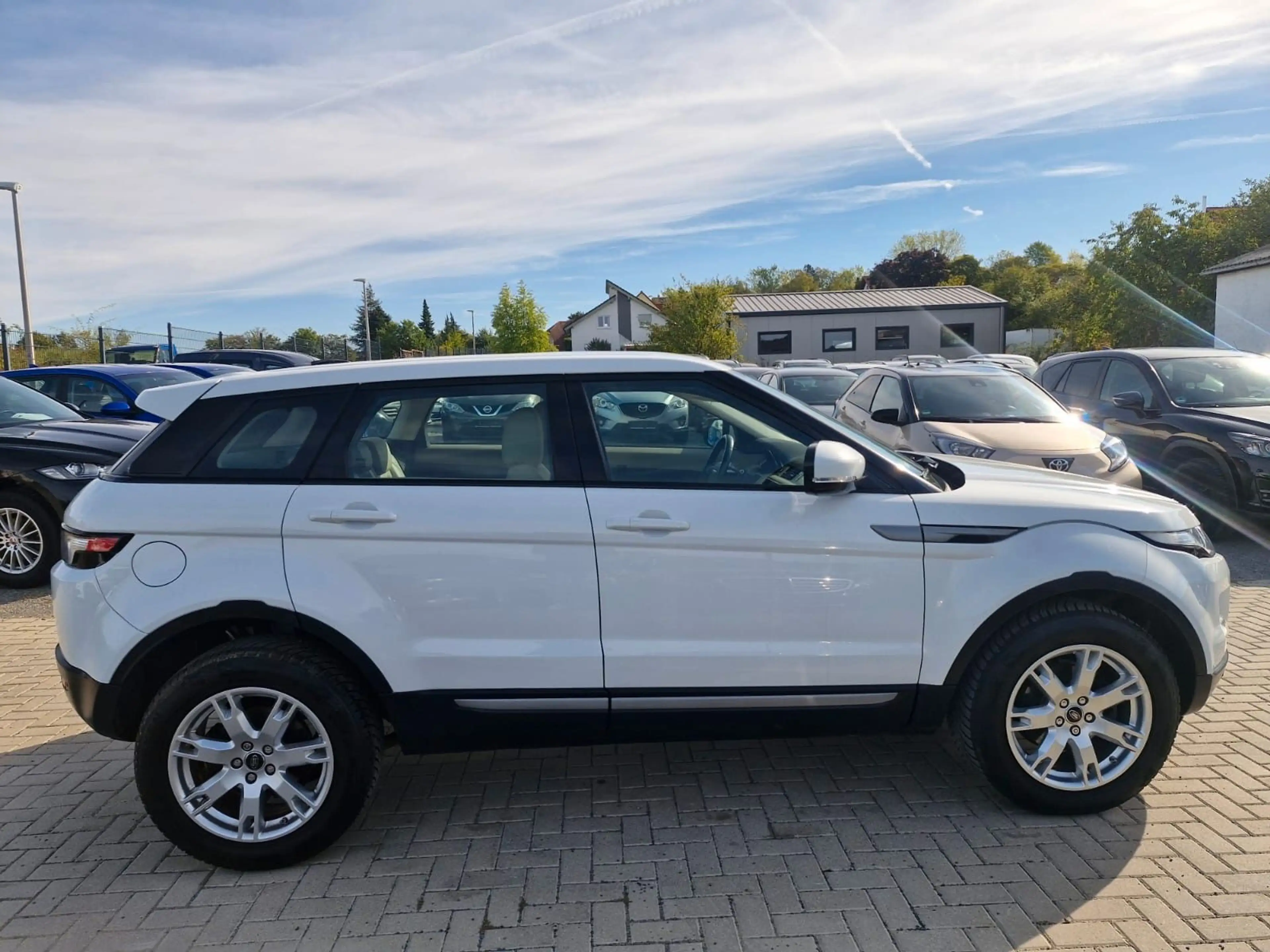 Land Rover Range Rover Evoque Pure — photo 6