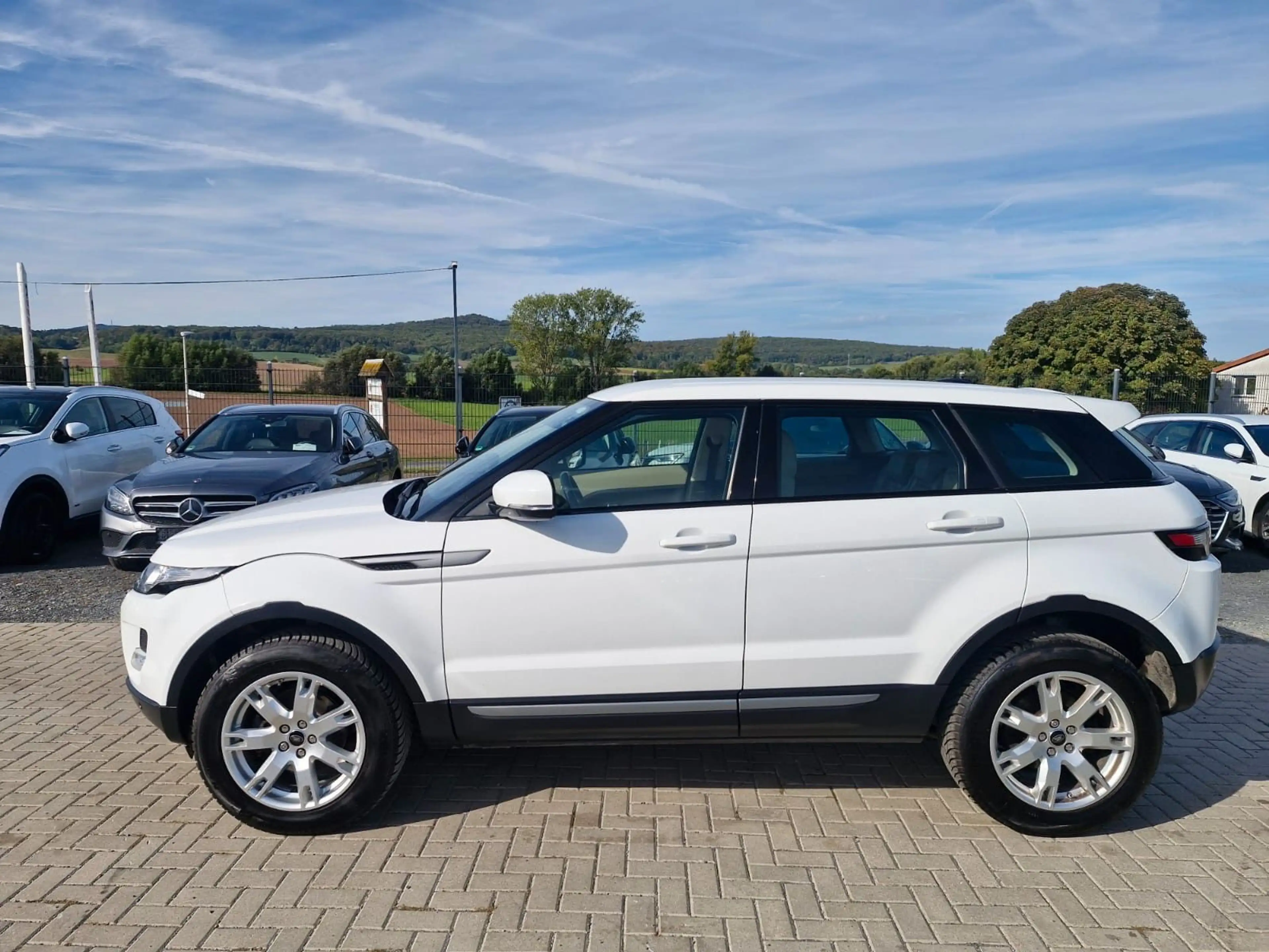 Land Rover Range Rover Evoque Pure — photo 11
