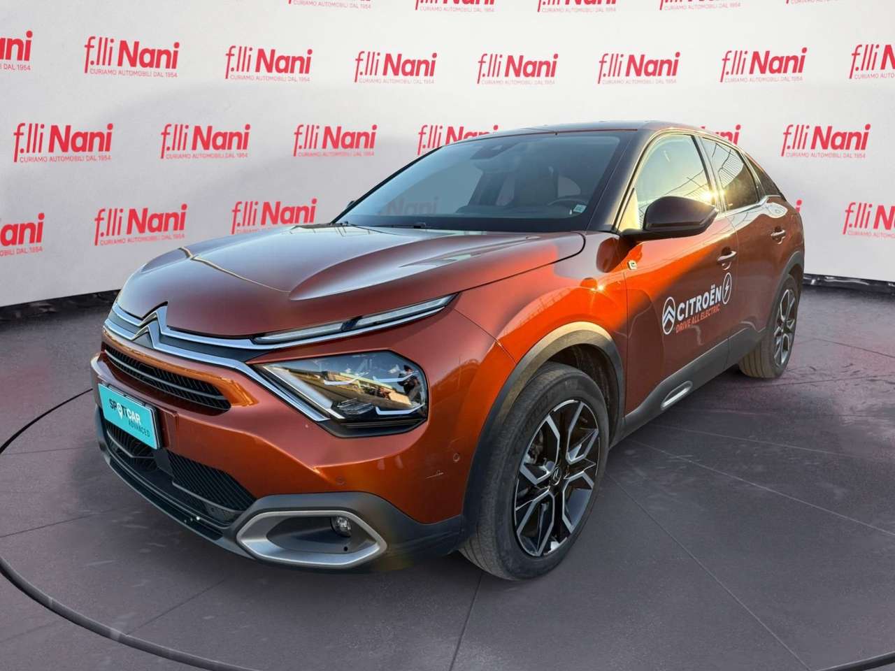 Citroen C4 motore elettrico 136 CV Shine