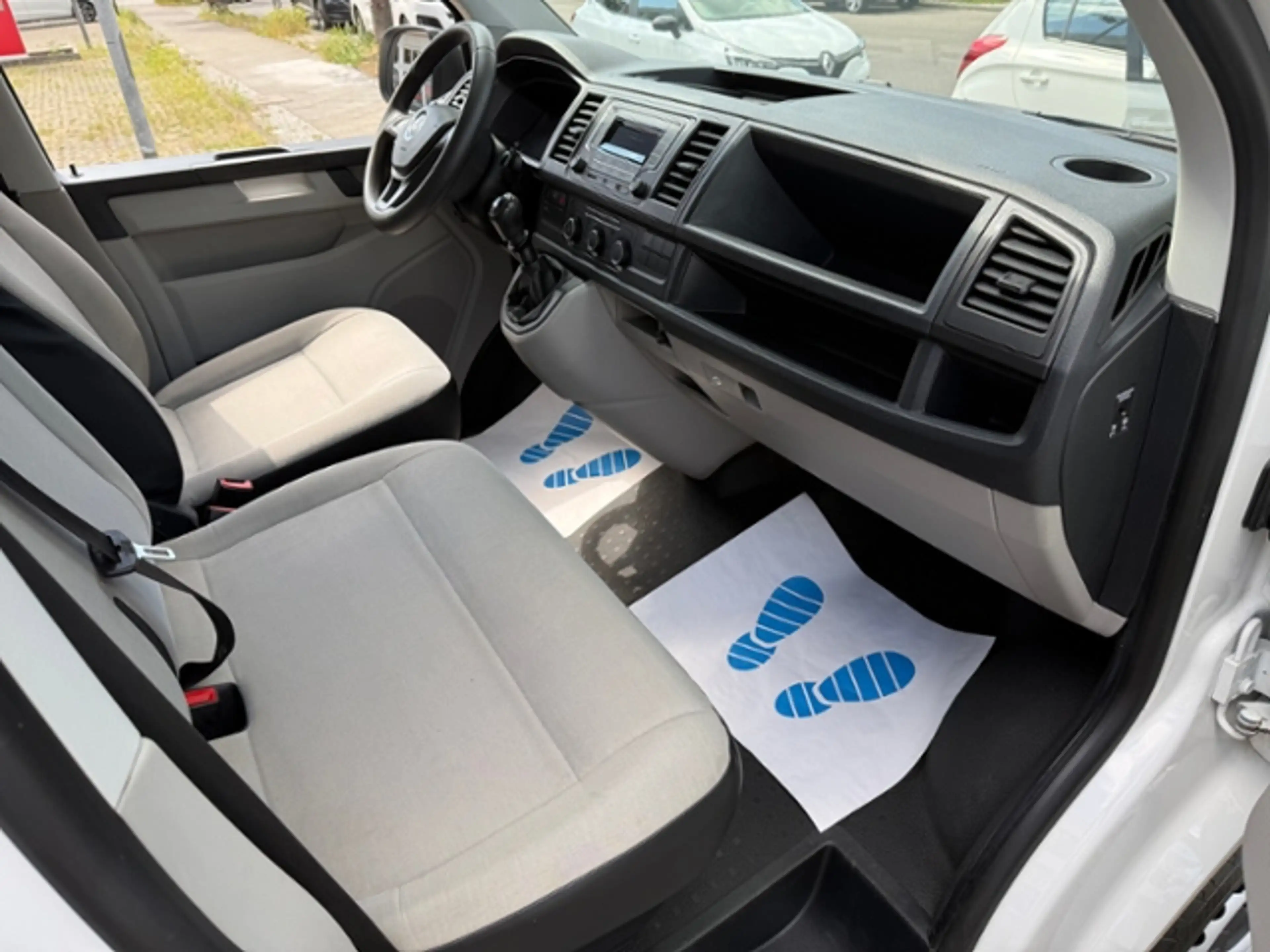 Volkswagen T6.1 Transporter Kasten 2.0 TDI EcoProfi Klima — photo 11