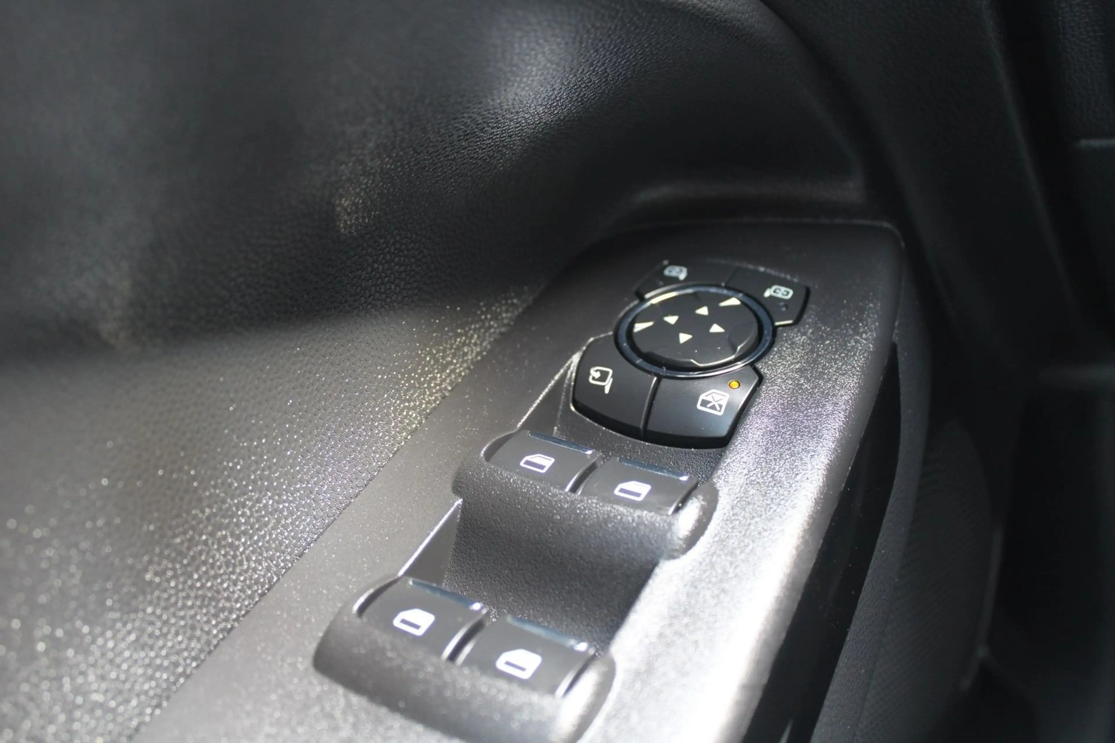 Ford EcoSport Titanium - Winter-Paket - Navi — photo 14