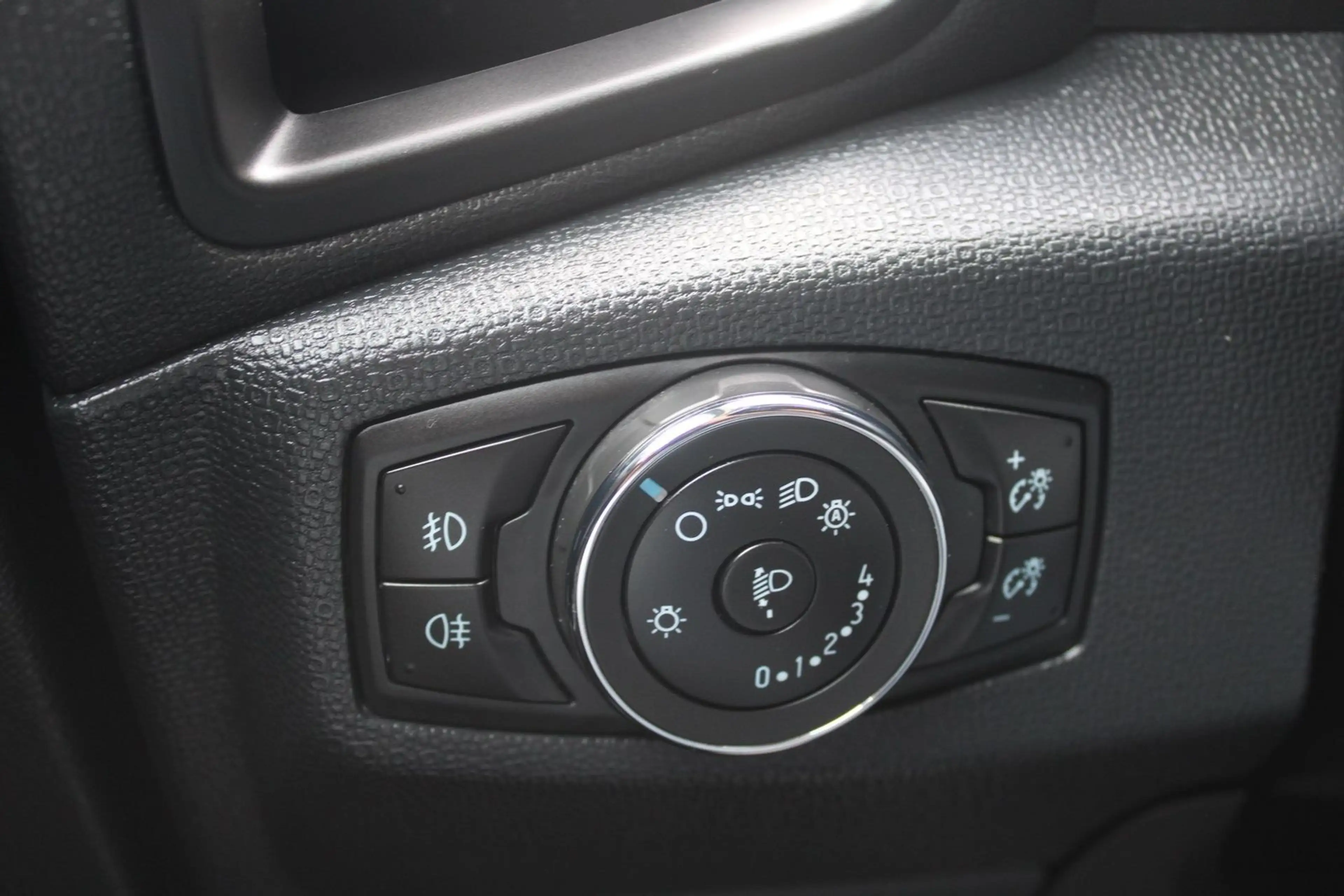 Ford EcoSport Titanium - Winter-Paket - Navi — photo 13