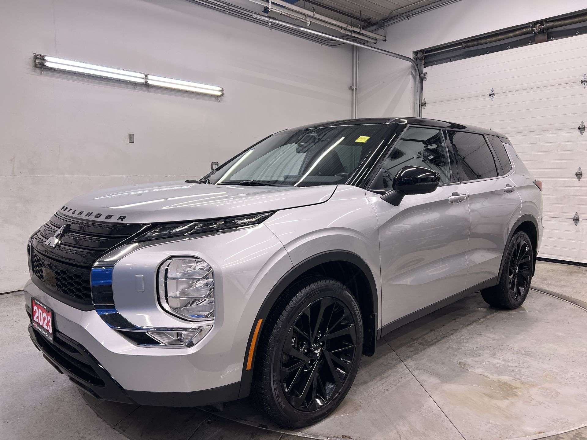 Gray 2023 Mitsubishi Outlander SUV / Crossover  Automatic