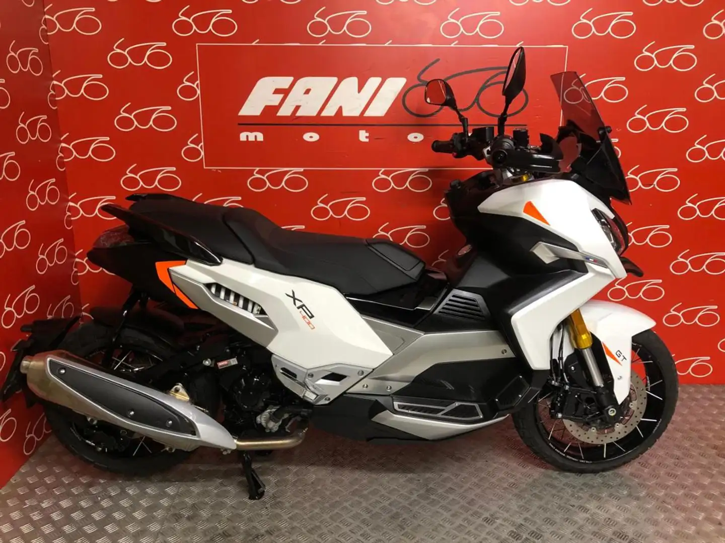 Peugeot XP400 GT Blanco - 1