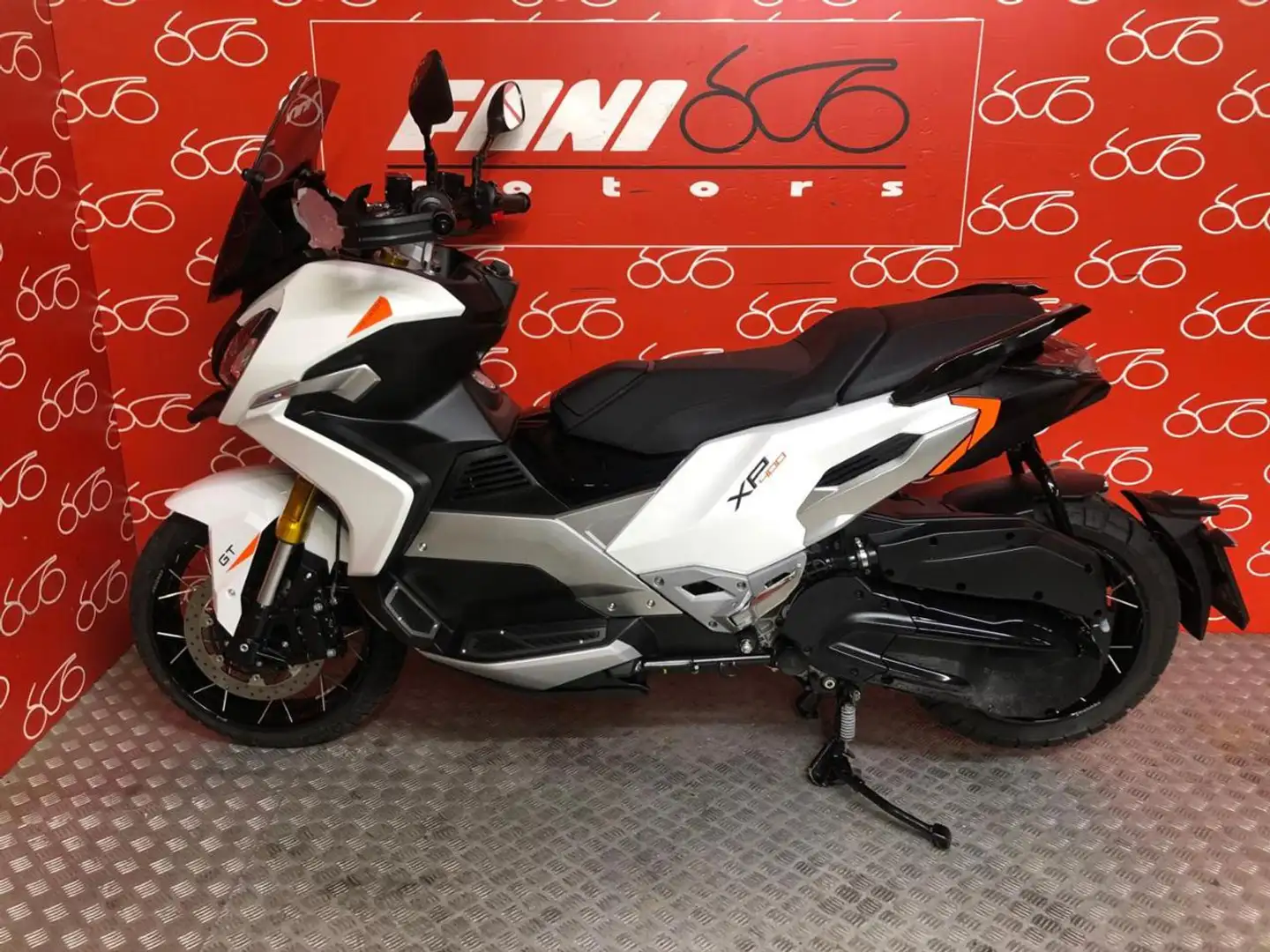 Peugeot XP400 GT Bianco - 2