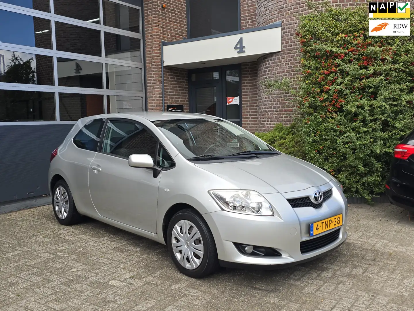 Toyota Auris 1.6-16V Sol Automaat |Nap |Trekhaak |Apk Grau - 1