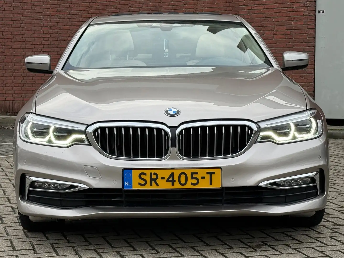 BMW 520 5-serie 520d EDE High Executive|PANNO|LEDER|NAVI|P Grau - 2