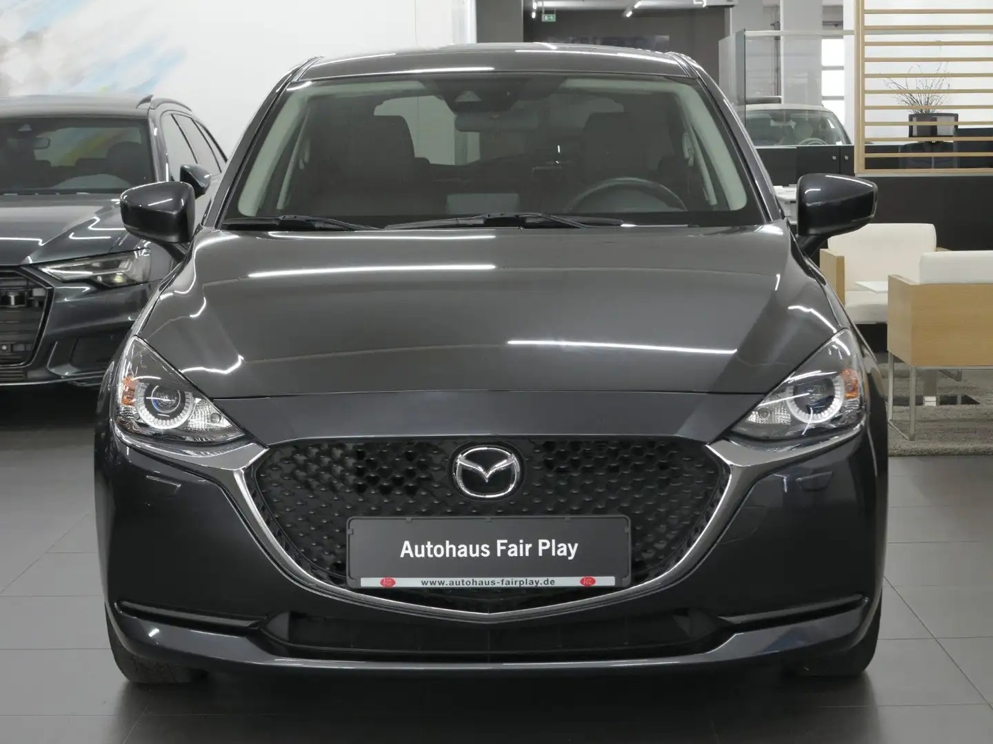 Mazda 2 1.5 Aut. Exclusive-Line LED/NAVI/SHZ/U-FREI! Grau - 2