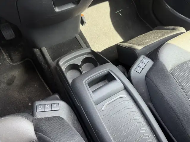 Citroen C4 Picasso view 12