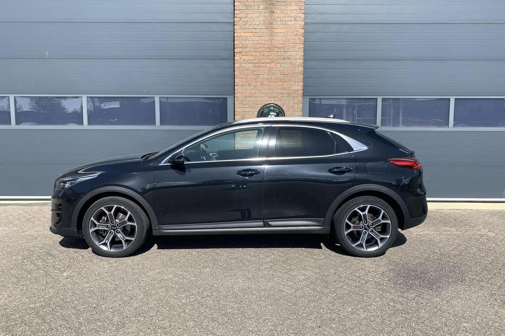 Kia XCeed 1.5 T-GDI MHEV DynamicPlusLine DCT7 | Schuif/-Kant Noir - 2