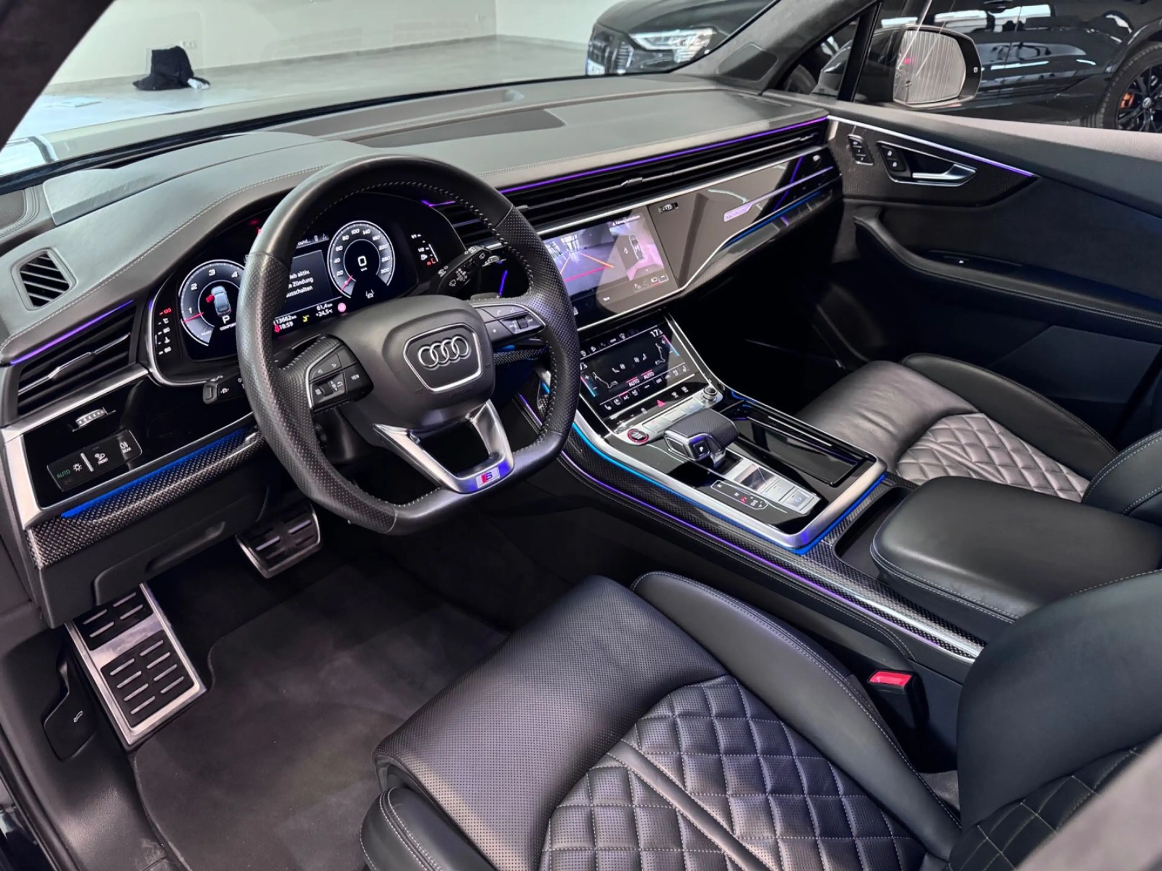 Audi SQ7 4.0 TDI quattro BLACK*STERNENHIMMEL*7SITZER* — photo 7