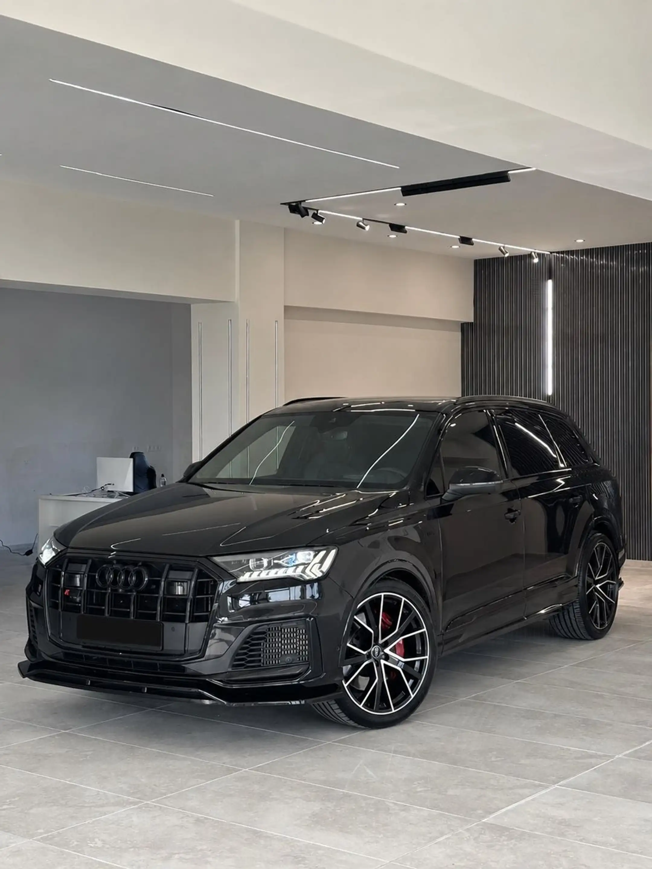 Audi SQ7 4.0 TDI quattro BLACK*STERNENHIMMEL*7SITZER*