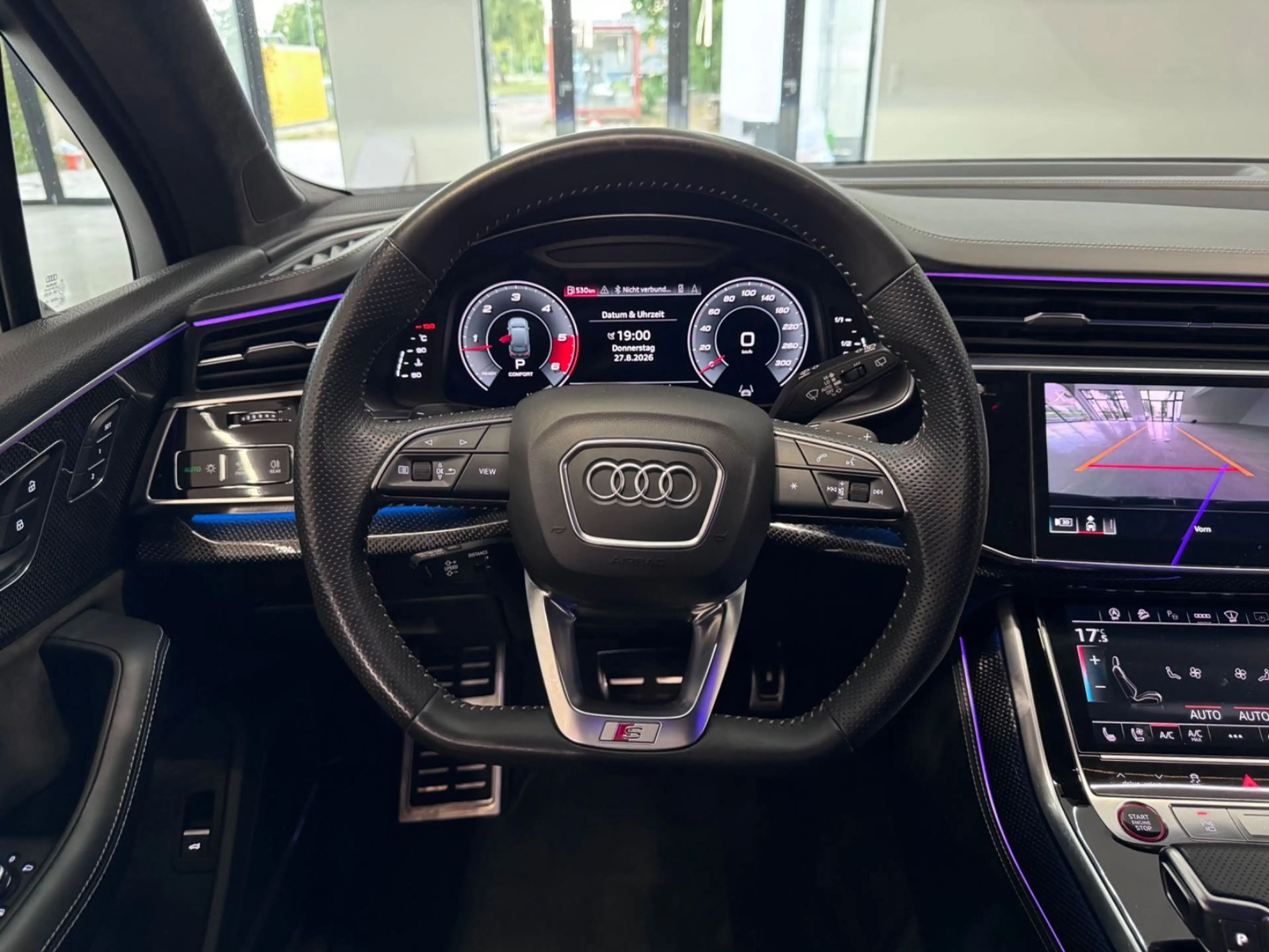 Audi SQ7 4.0 TDI quattro BLACK*STERNENHIMMEL*7SITZER* — photo 9