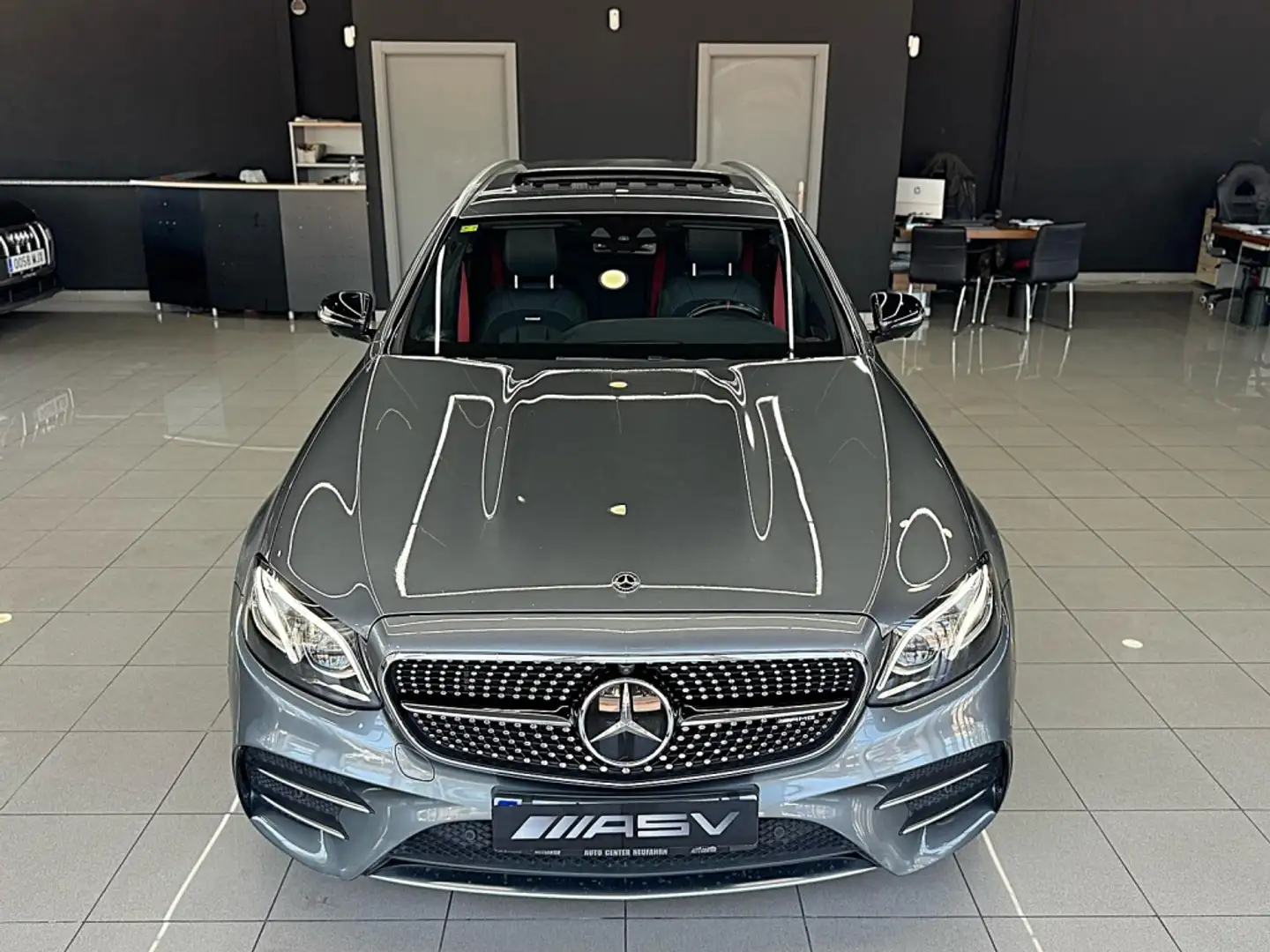 Mercedes-Benz MERCEDES-BENZ Clase E Familiar  Automático de 5 P Gri - 2