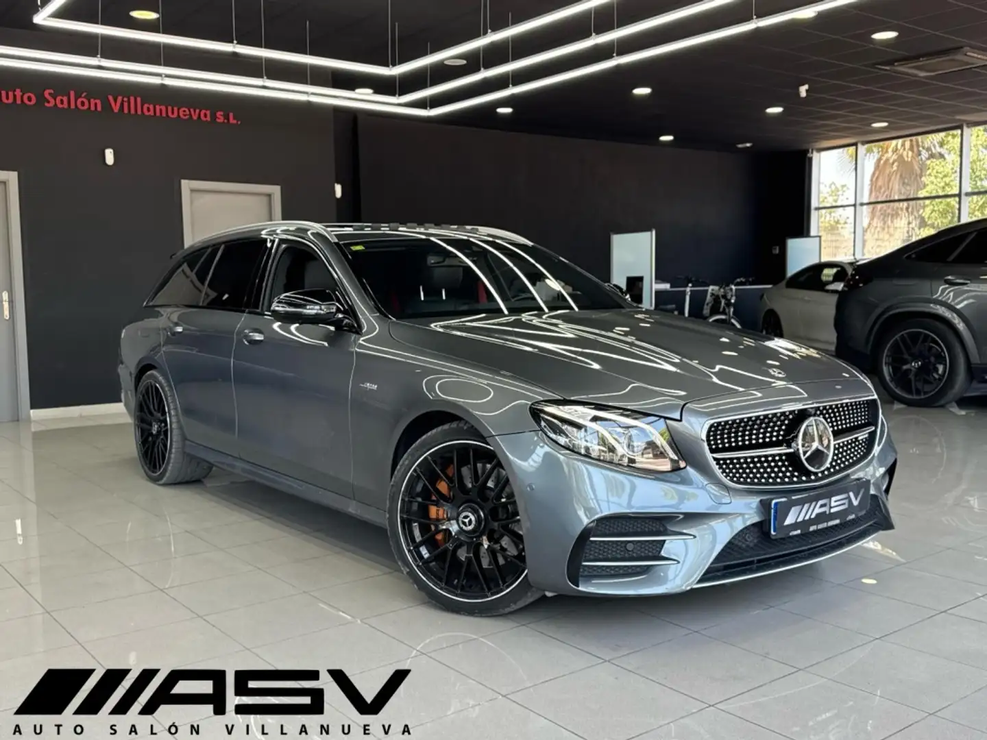 Mercedes-Benz MERCEDES-BENZ Clase E Familiar  Automático de 5 P Gri - 1