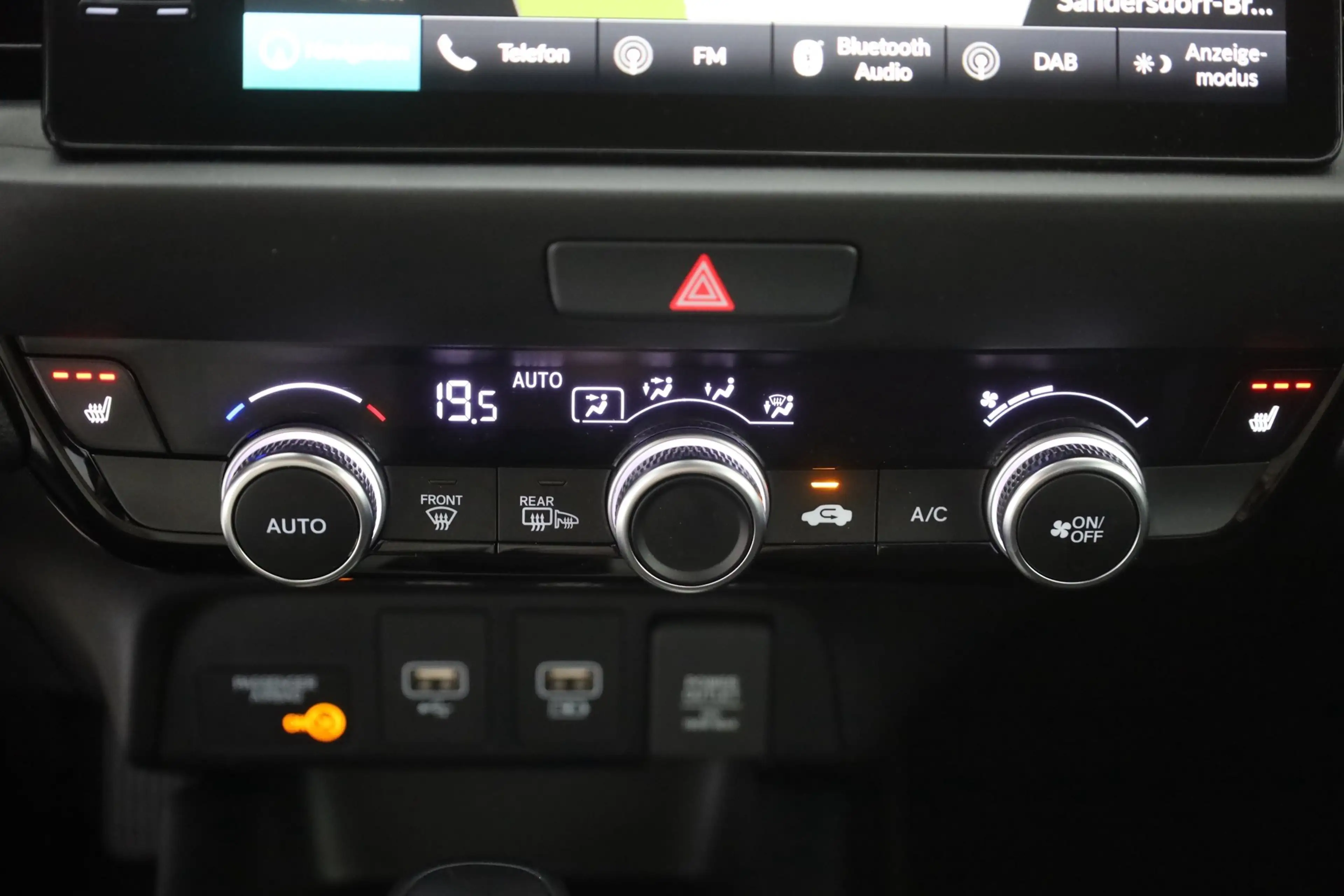 Honda Jazz 1.5 i-MMD Hybrid Executive LED Navi Kamera — photo 12