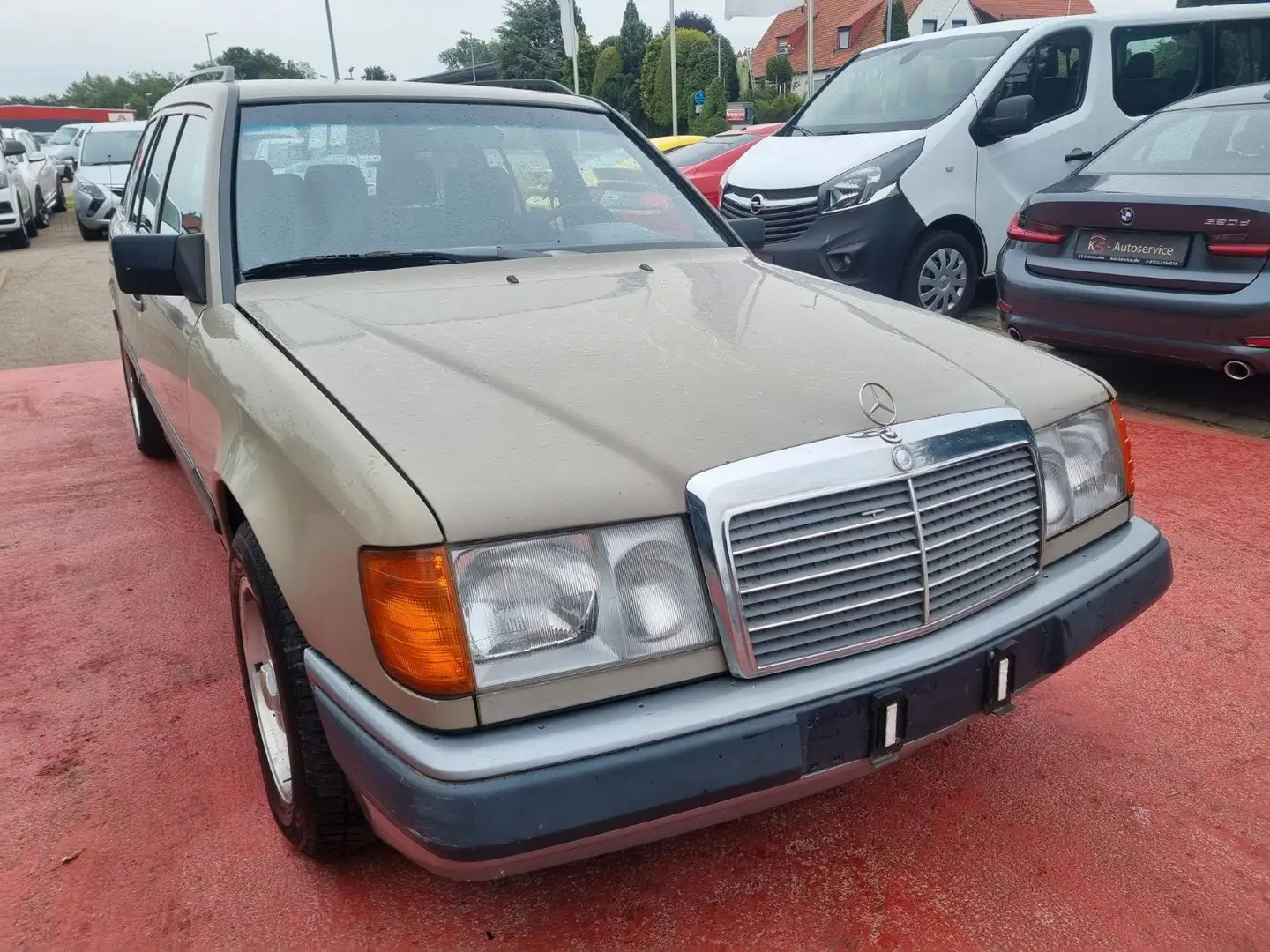 Mercedes-Benz 200 TD Automatik / Borbet Alufelgen Béžová - 1