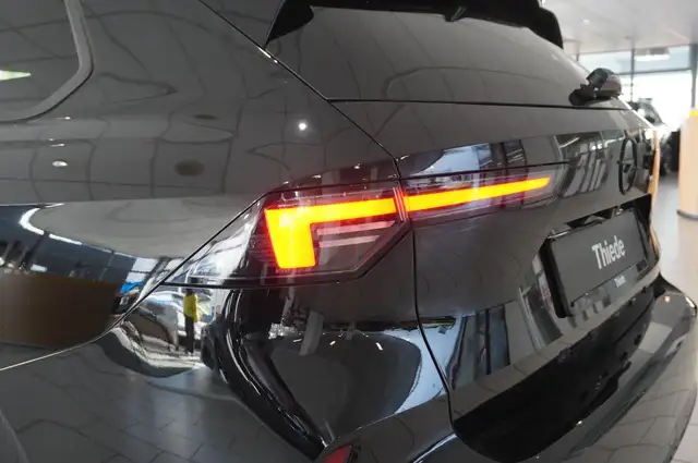 Opel Astra view 10