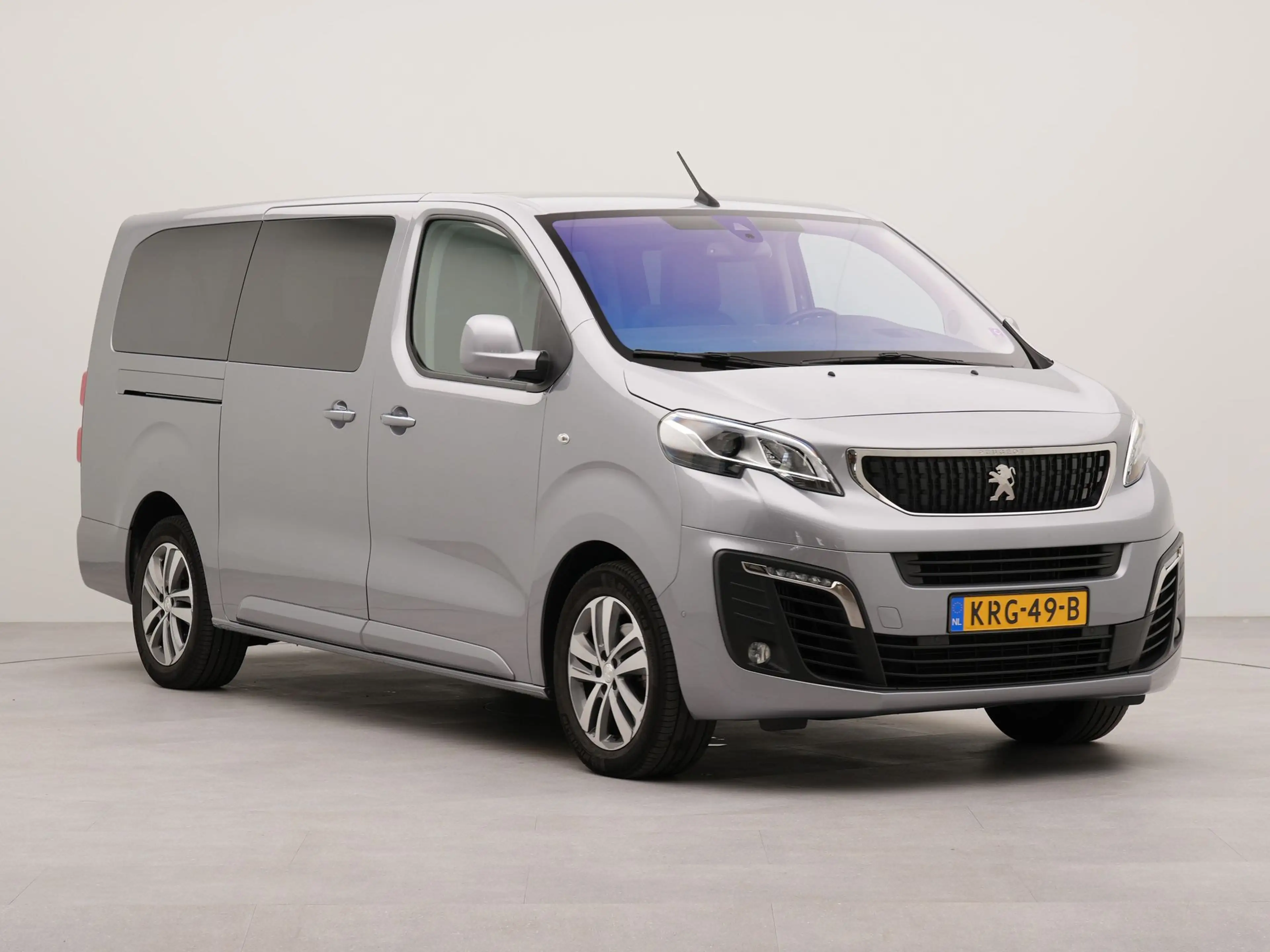 Peugeot Traveller 2.0 BlueHDi 180 Business Long S&S 7 pers | Panoram — photo 2