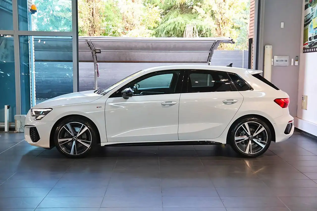 Audi A3 35 TFSI Sportback S-Tronic S-Line FULL LED/LUCI PLUS/KEYLESS/VOLANTE PIATTO/VIRTUAL PLUS, миниатюра 3