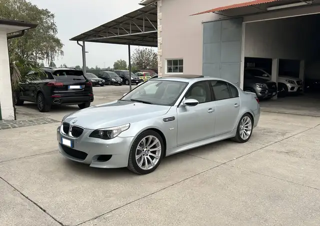 BMW M5 5.0 v10 Full Extra Opt. Service BMW Uff. ITALIANA