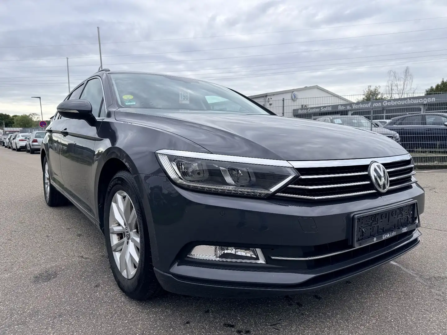 Volkswagen Passat Variant Comfortline DSG Grau - 1