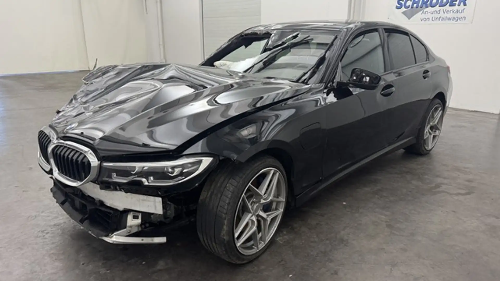BMW 330 e M Sport *Navi*Alcantara* Nero - 1