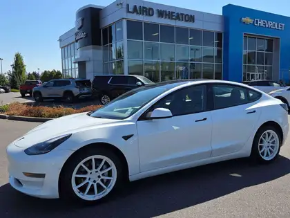 White 2022 Tesla Model 3 Sedan Rear-Wheel Drive Automatic