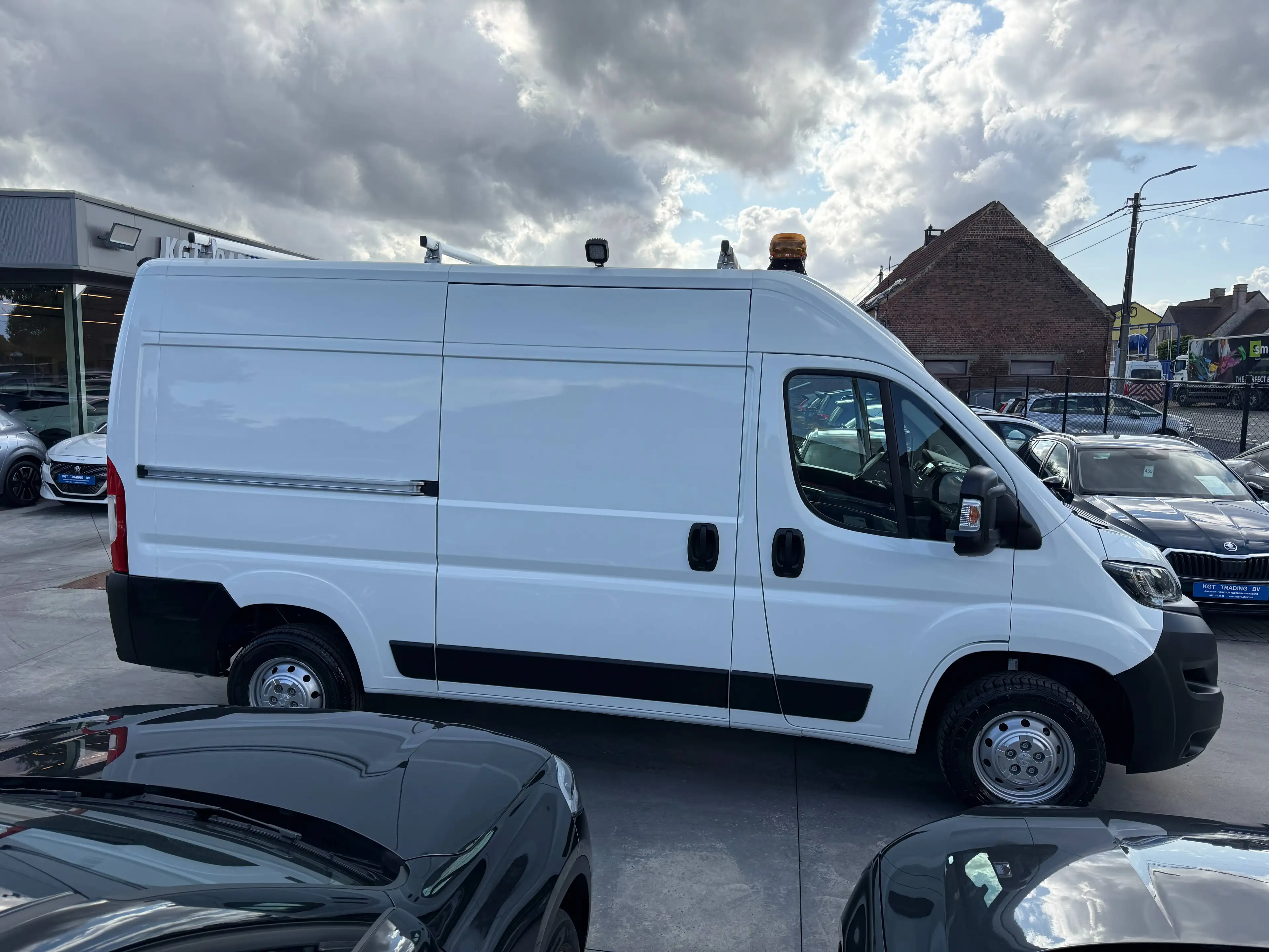 Peugeot Boxer 2.0 BLUEHDI 130PK L2H2 4X4 AANDRIJVING BLUETOOTH AIRCO 3 ZIT — photo 4