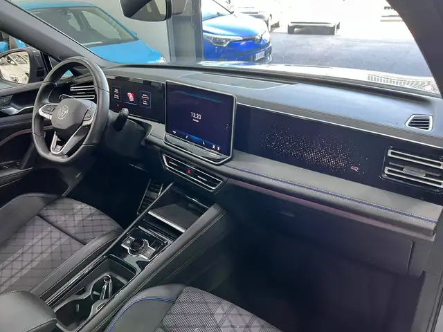 Volkswagen Tiguan view 13